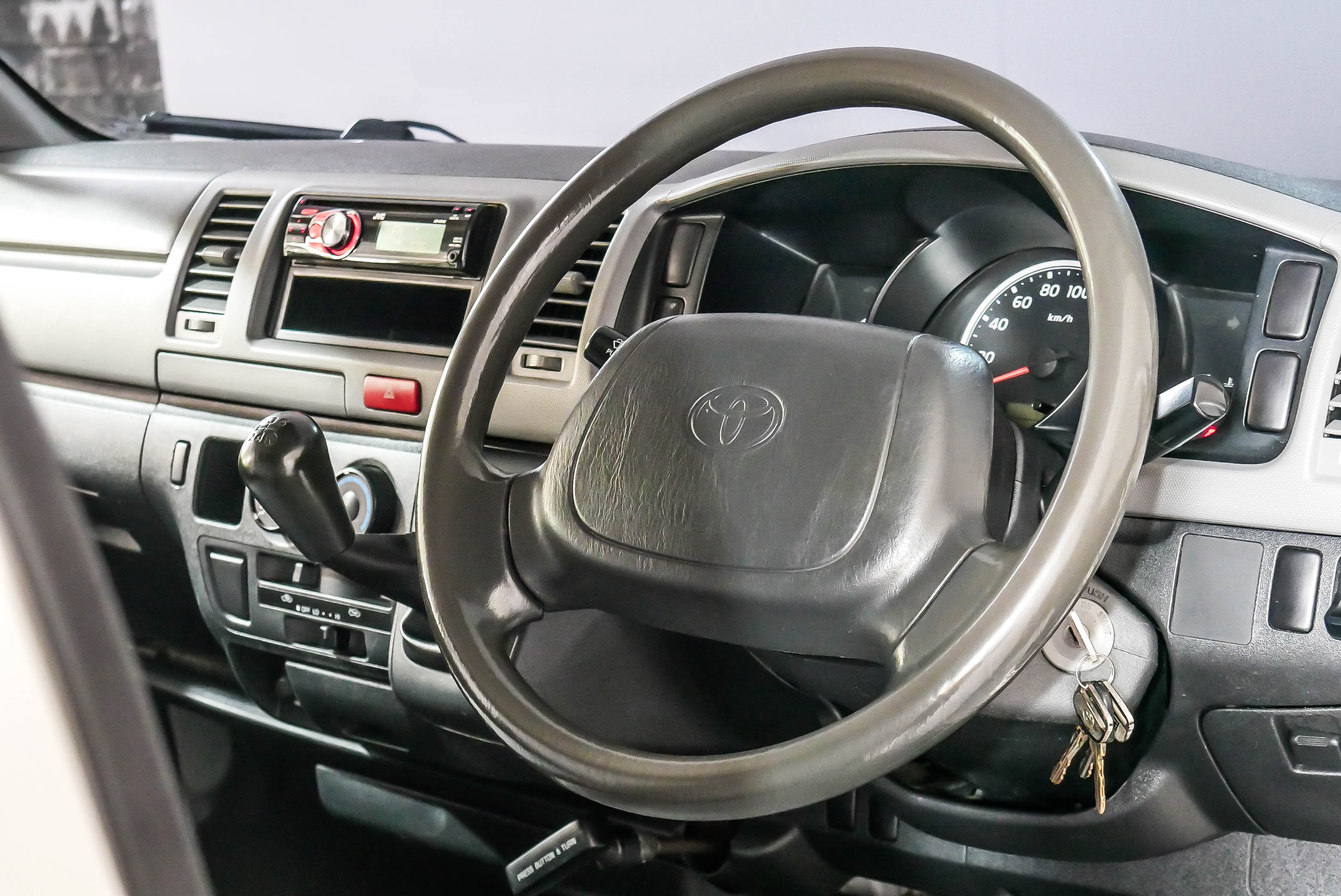 TOYOTA HI-ACE 2.5 ECONOME MT ปี 2010 สีขาว (รูปที่ 7)