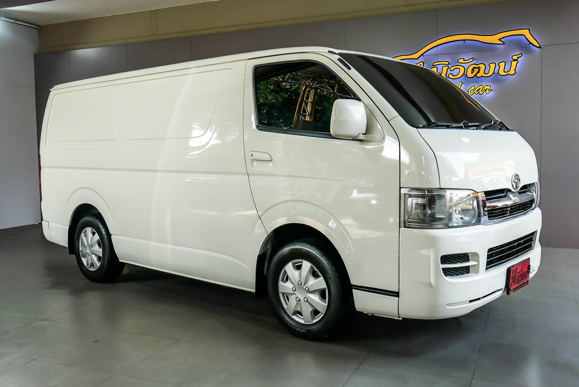 TOYOTA HI-ACE 2.5 ECONOME MT ปี 2010 สีขาว