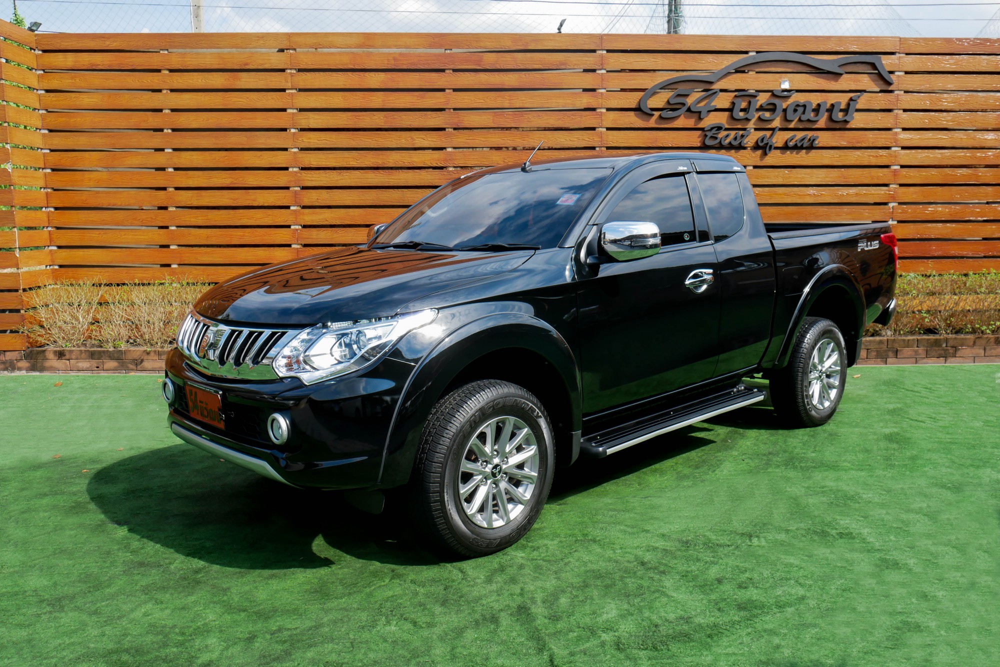 MITSUBISHI TRITON MEGACAB 2.4 GLS LTD PLUS MT ปี 2017 สีดำ