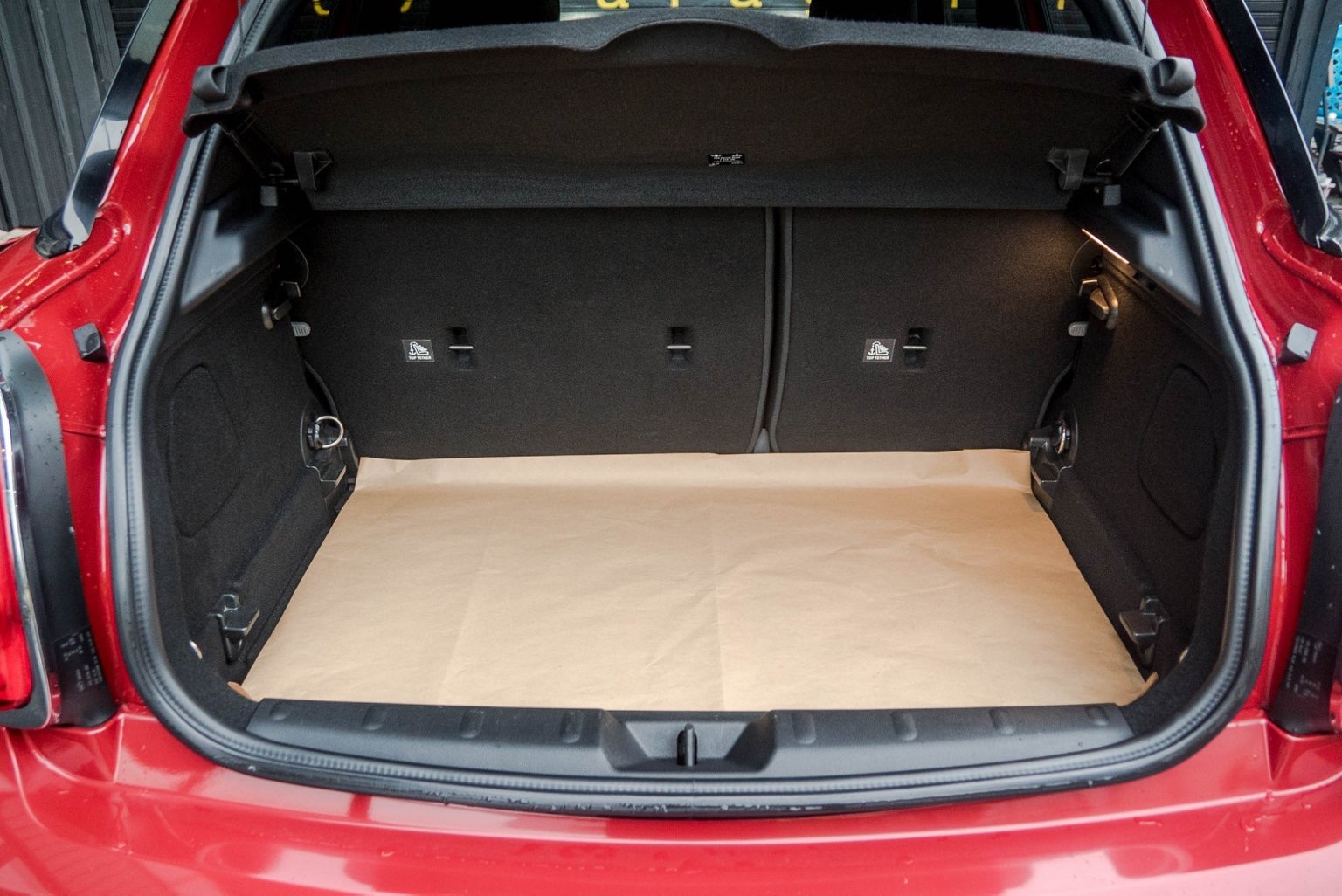 Mini Hatch (Cooper) Gen3 F55 (5 ประตู) ปี 2015 สีแดง (รูปที่ 13)