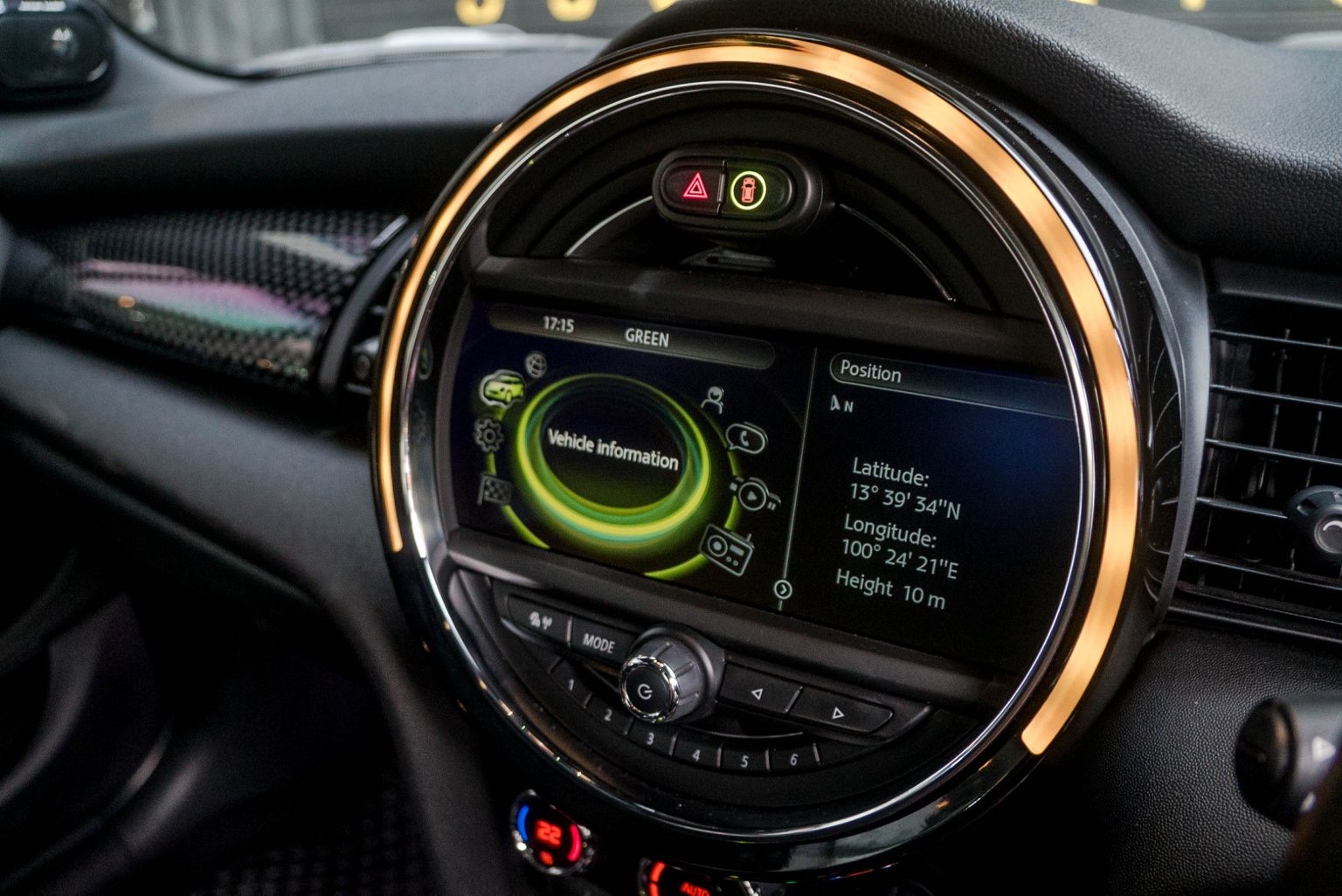 Mini Hatch (Cooper) Gen3 F55 (5 ประตู) ปี 2015 สีแดง (รูปที่ 6)