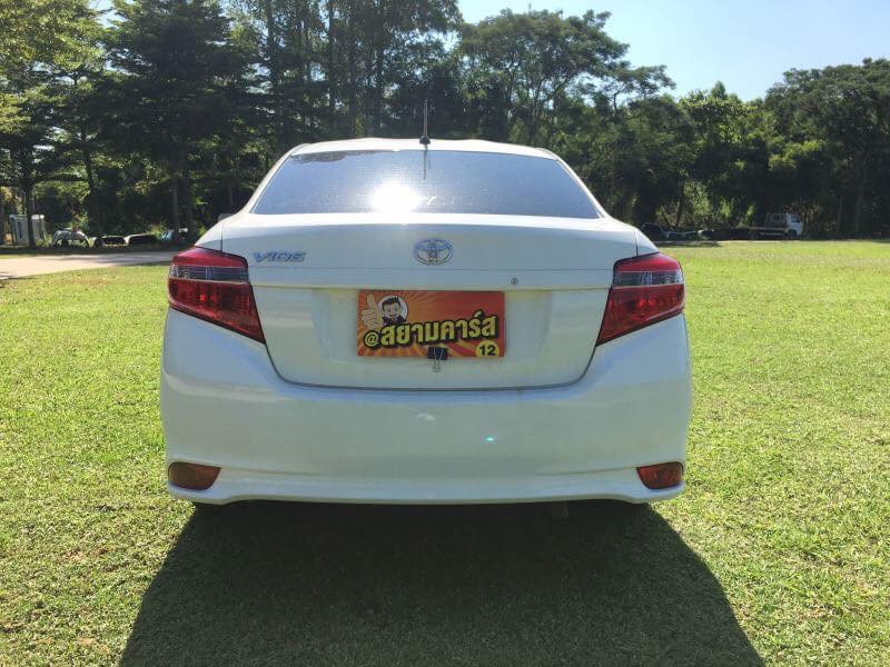 Toyota Vios ปี 2015 สีขาว (รูปที่ 3)