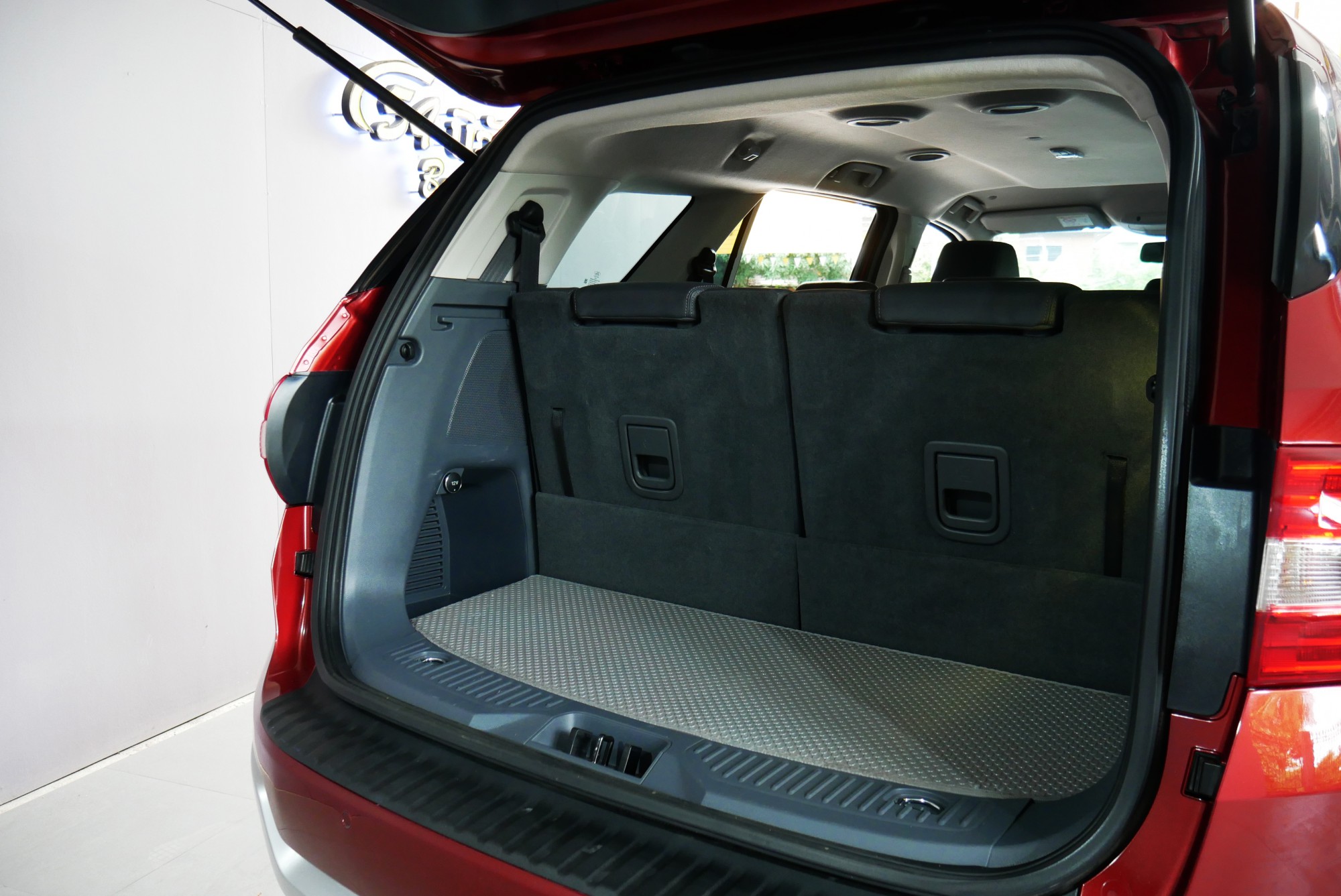FORD EVEREST 2.2 TITANIUM AT ปี 2017 สีแดง (รูปที่ 15)