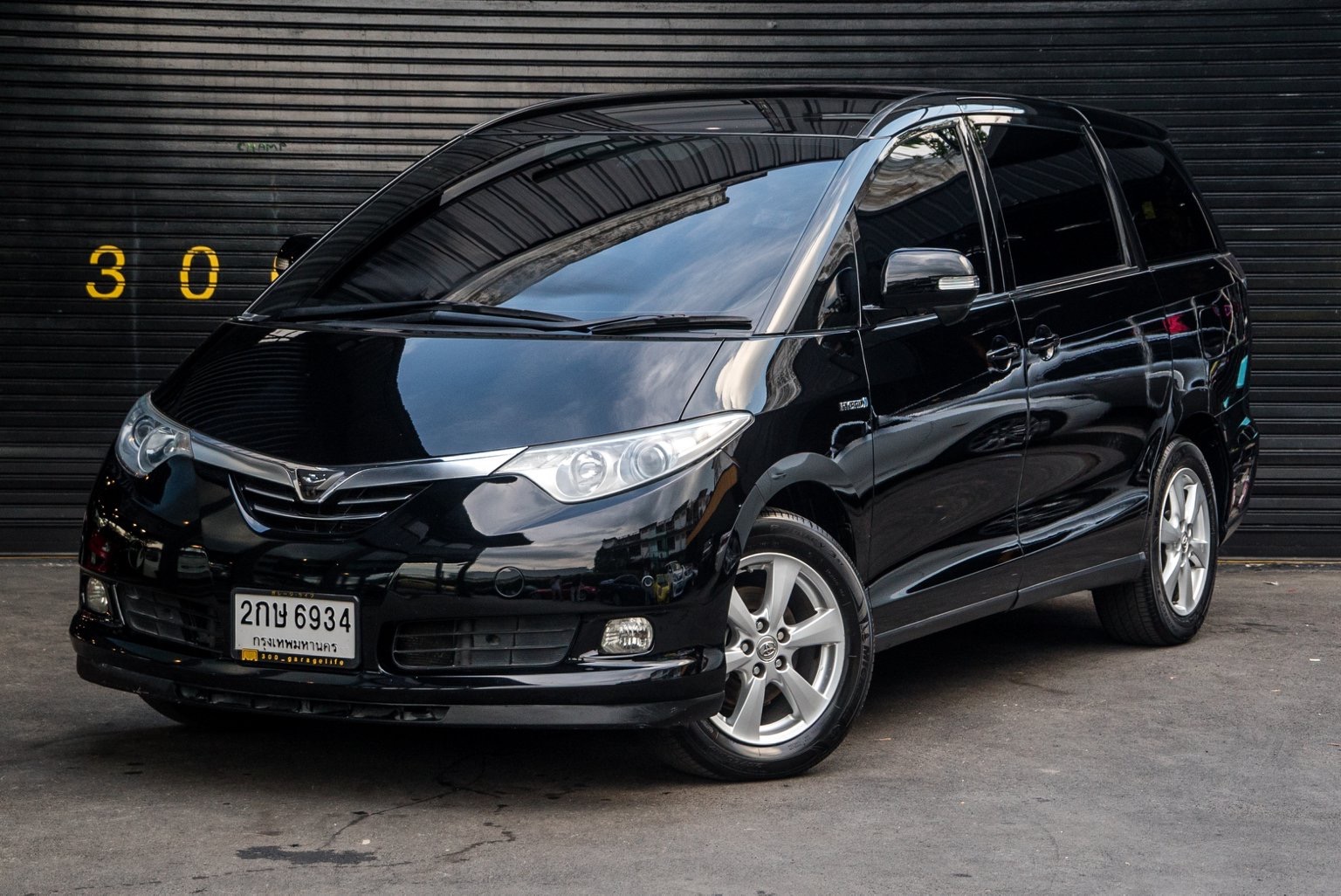 Toyota Estima ปี 2008 สีดำ