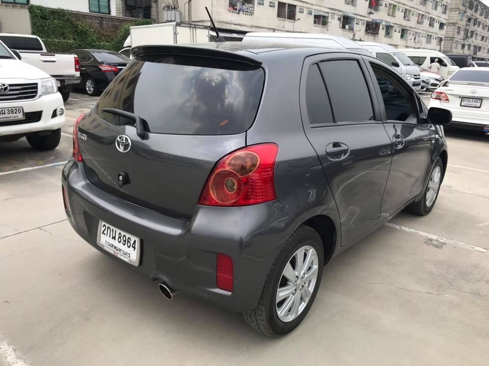 Toyota Yaris ปี 2013 สีเทา (รูปที่ 12)