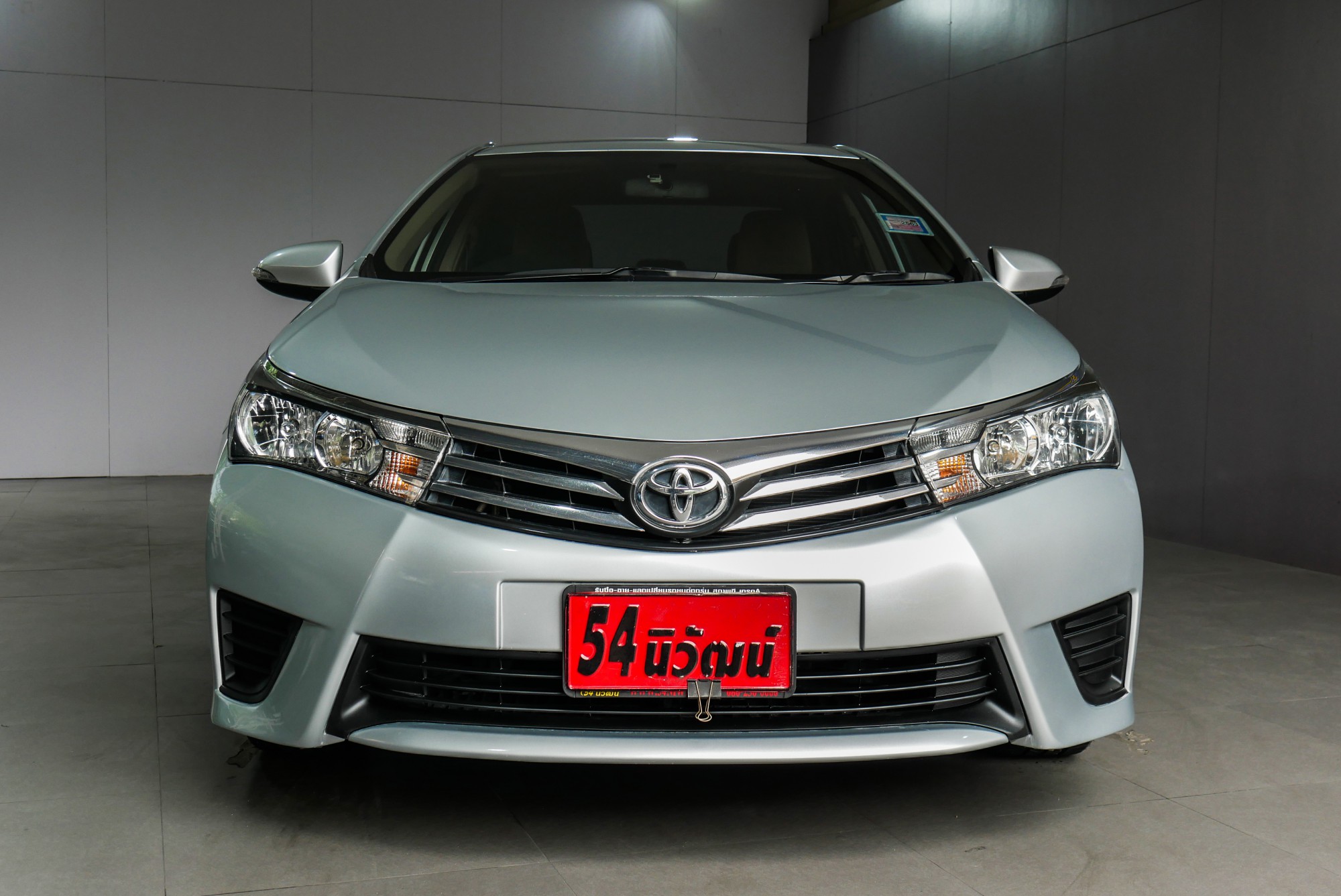 Toyota ALTIS 1.8 E ปี 2016 สีเงิน (รูปที่ 2)