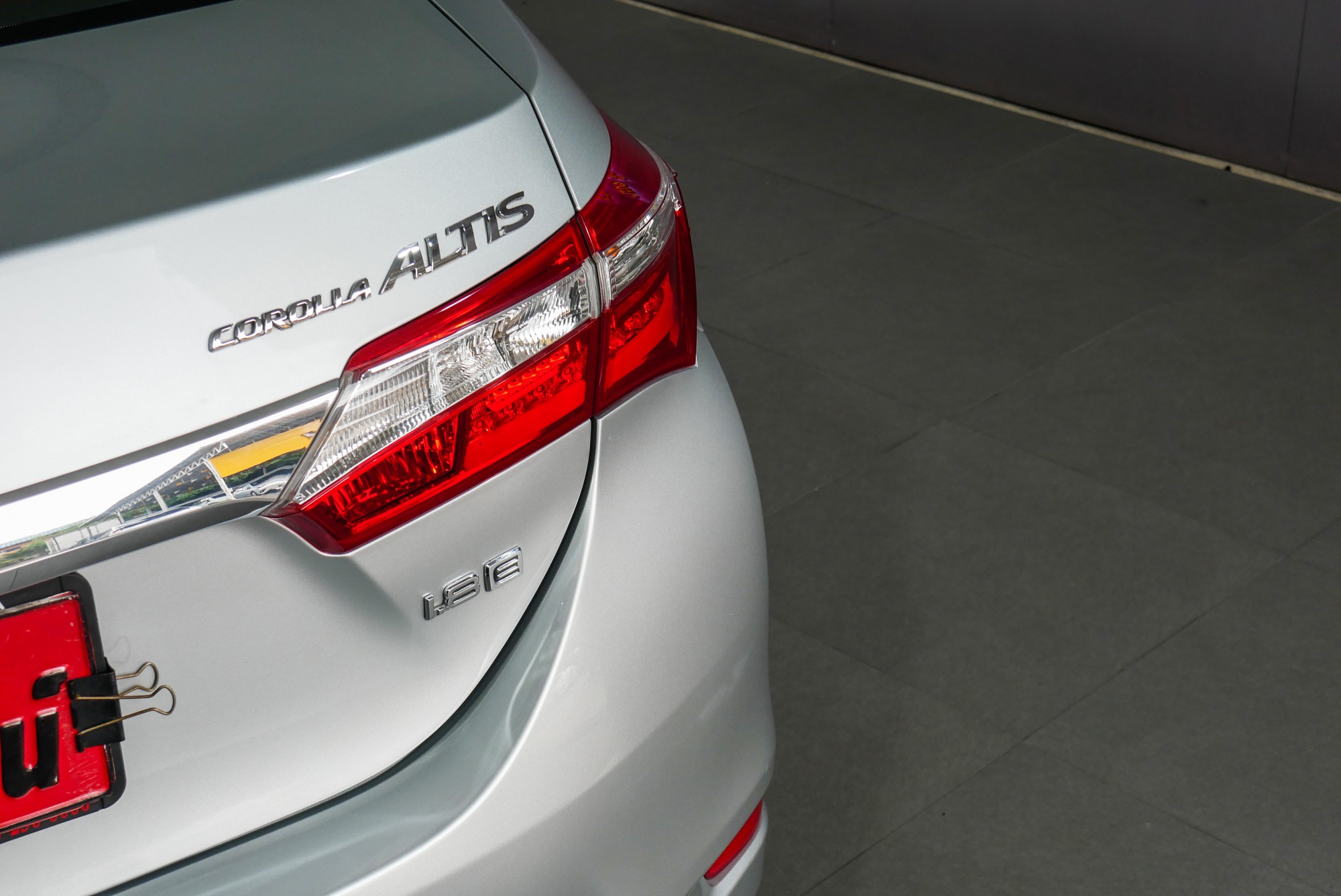 Toyota ALTIS 1.8 E ปี 2016 สีเงิน