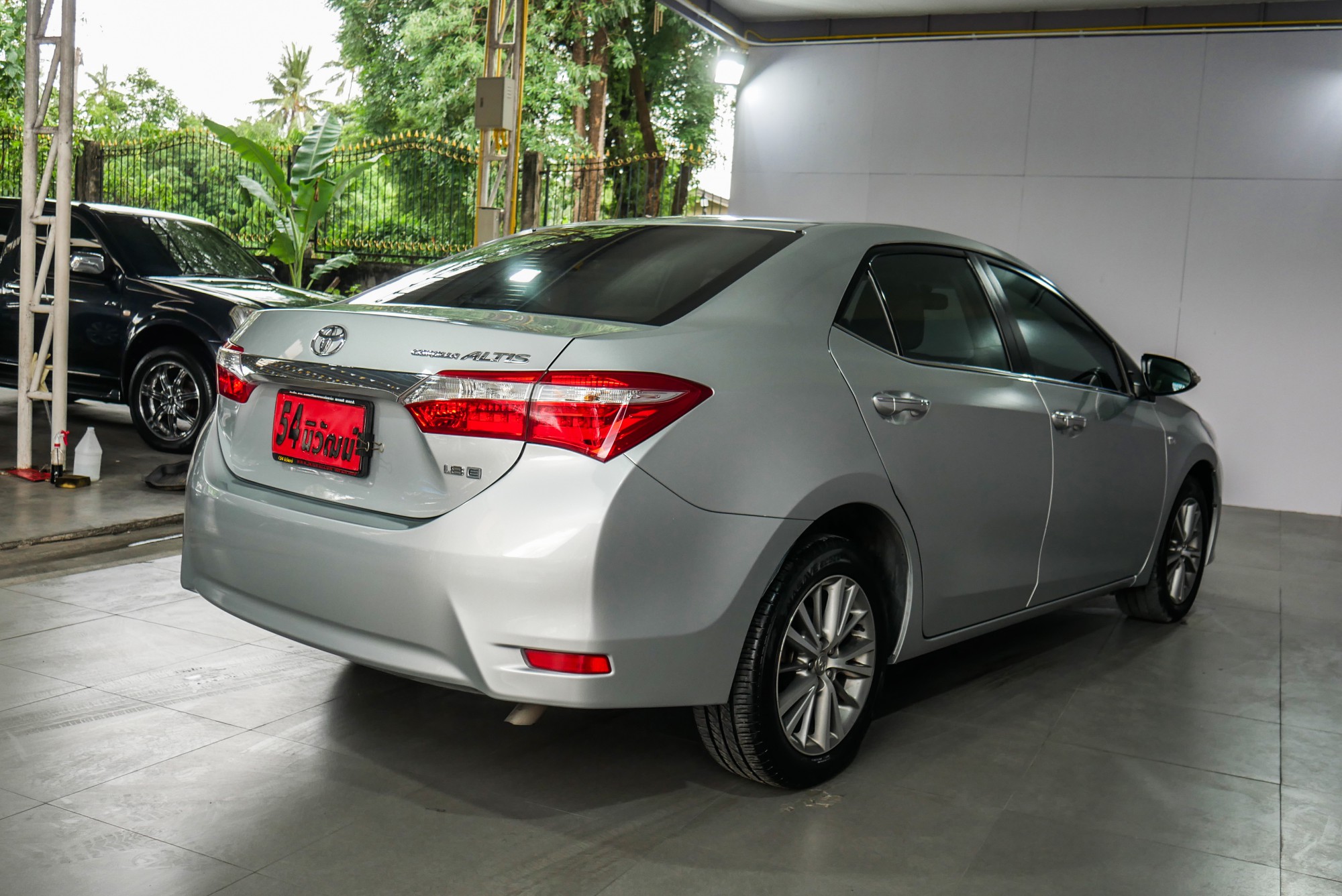 Toyota ALTIS 1.8 E ปี 2016 สีเงิน (รูปที่ 18)