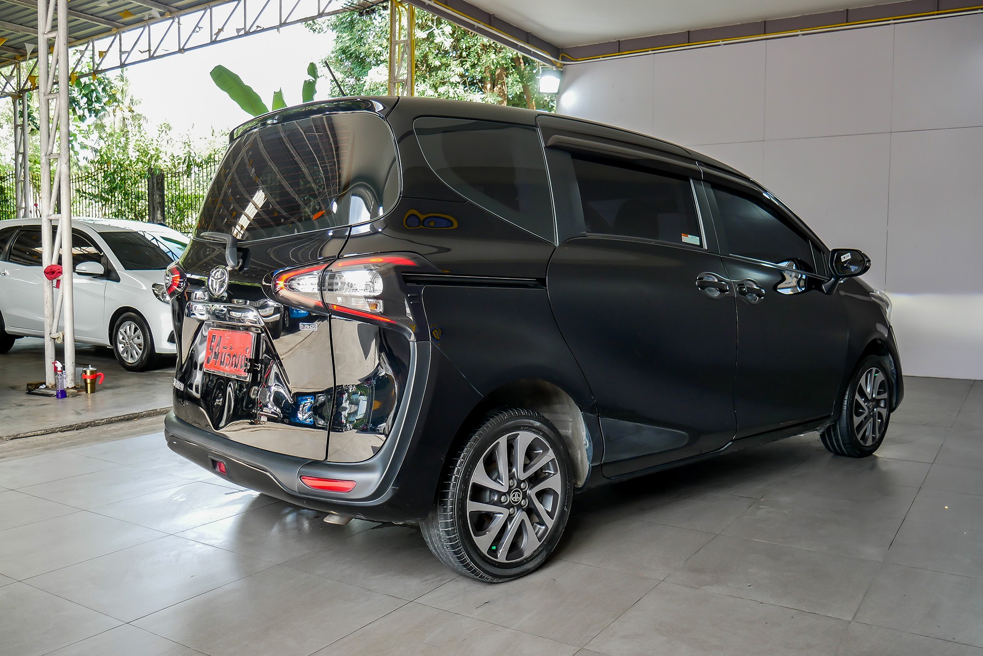 TOYOTA SIENTA 1.5 V AT ปี 2017 สีดำ