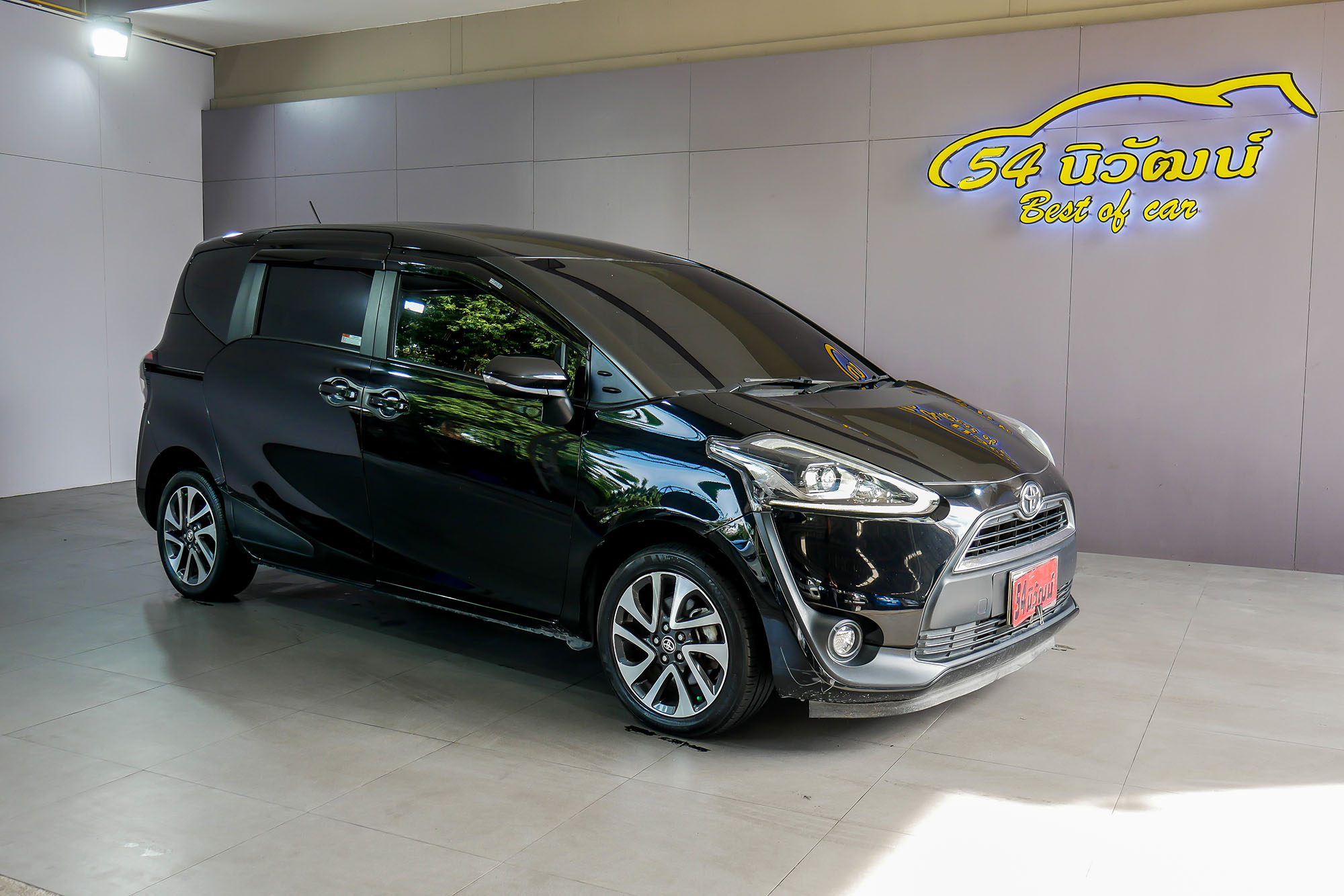 TOYOTA SIENTA 1.5 V AT ปี 2017 สีดำ