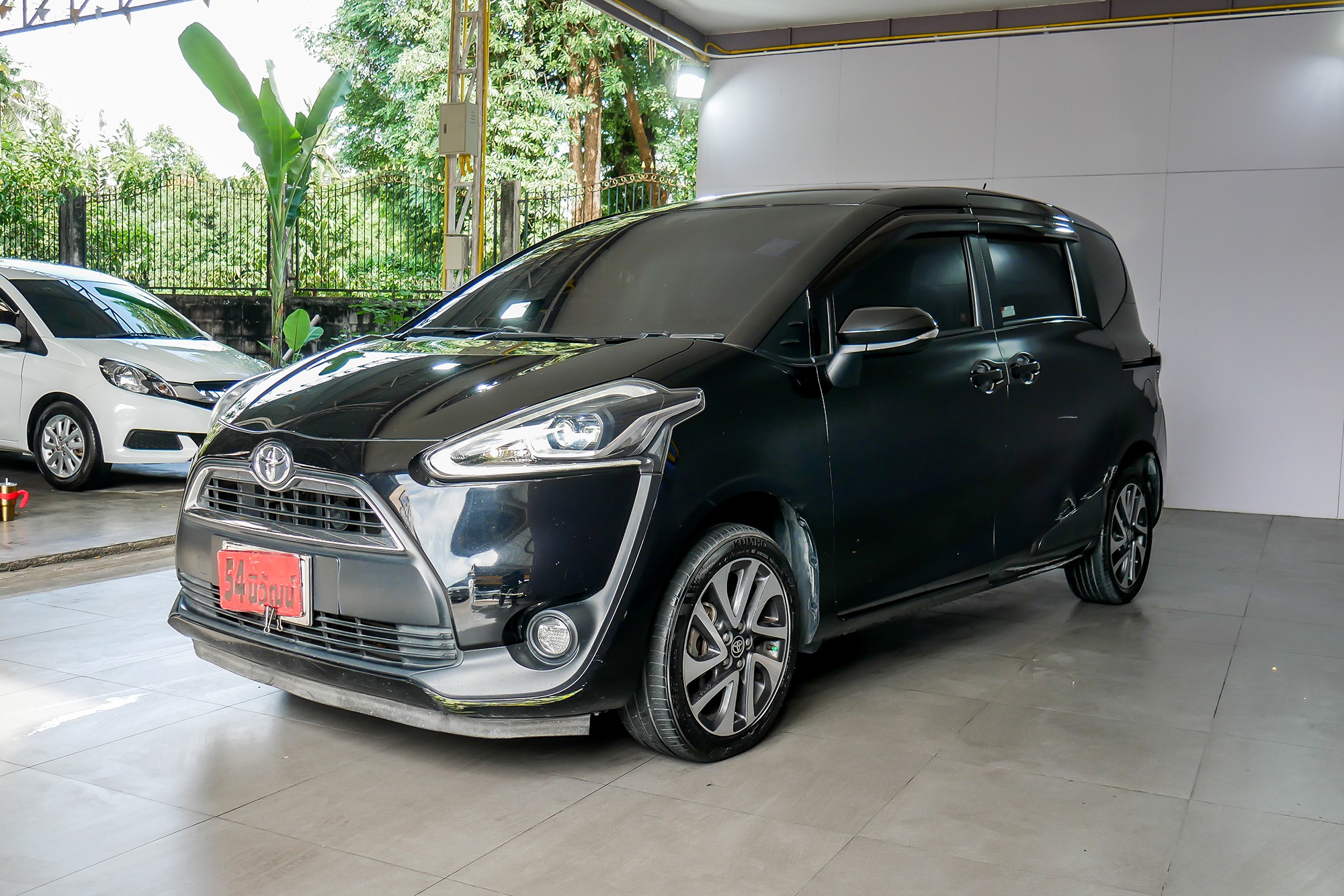 TOYOTA SIENTA 1.5 V AT ปี 2017 สีดำ