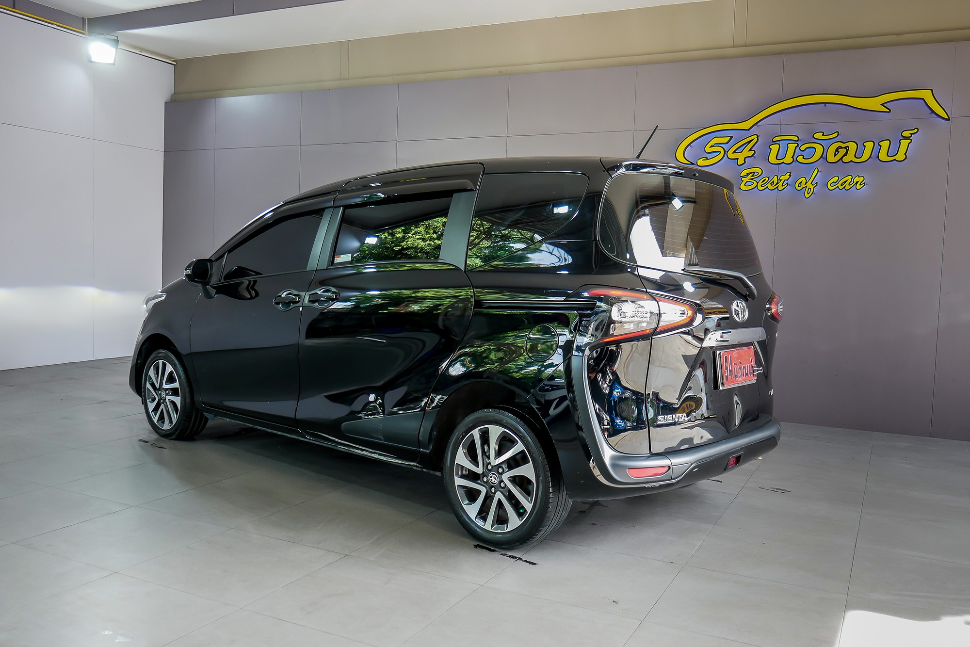 TOYOTA SIENTA 1.5 V AT ปี 2017 สีดำ