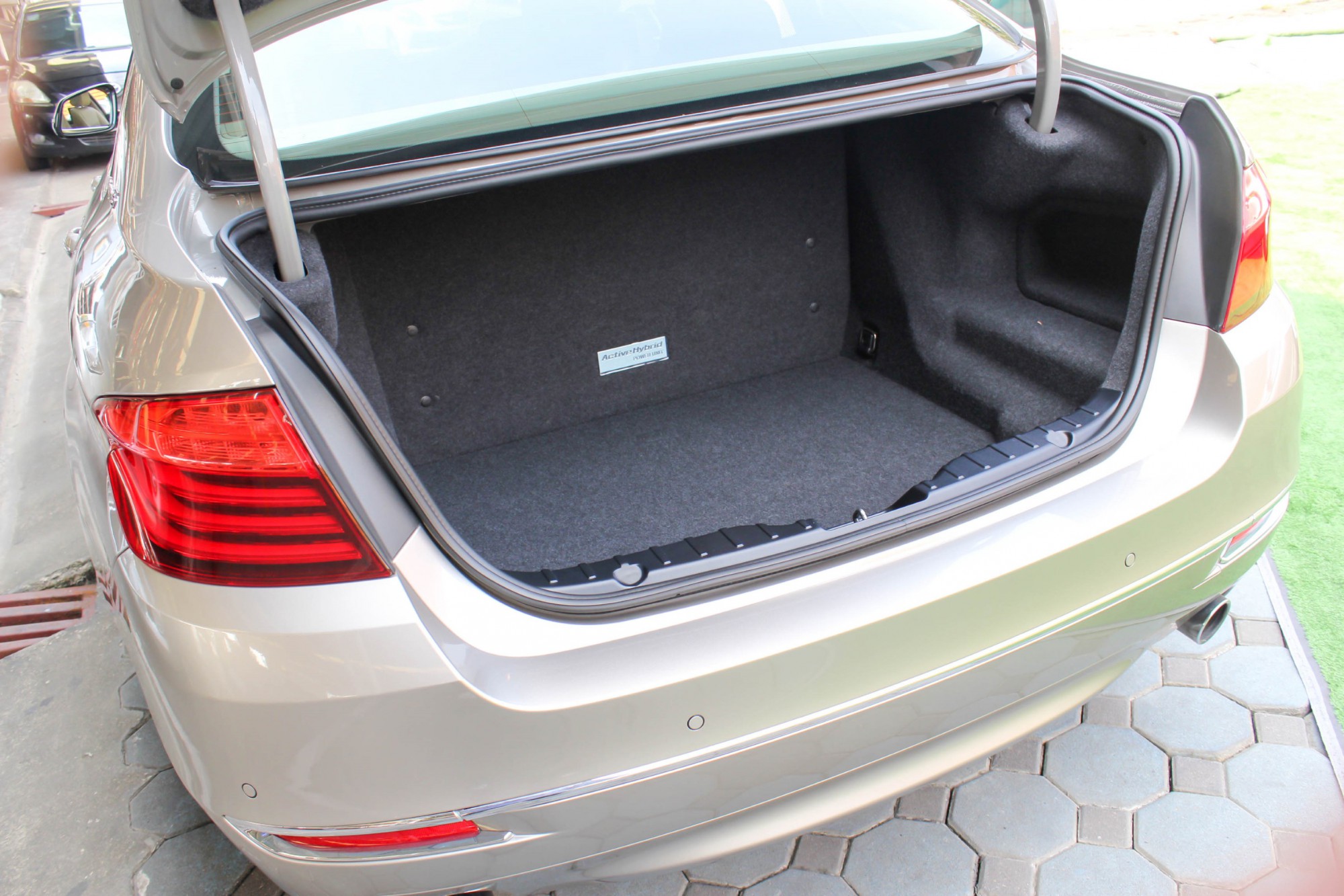 BMW 5 Series ACTIVE HYBRID 5 LUXURY 3.0 LCI ปี 2014 สีน้ำตาล (รูปที่ 19)