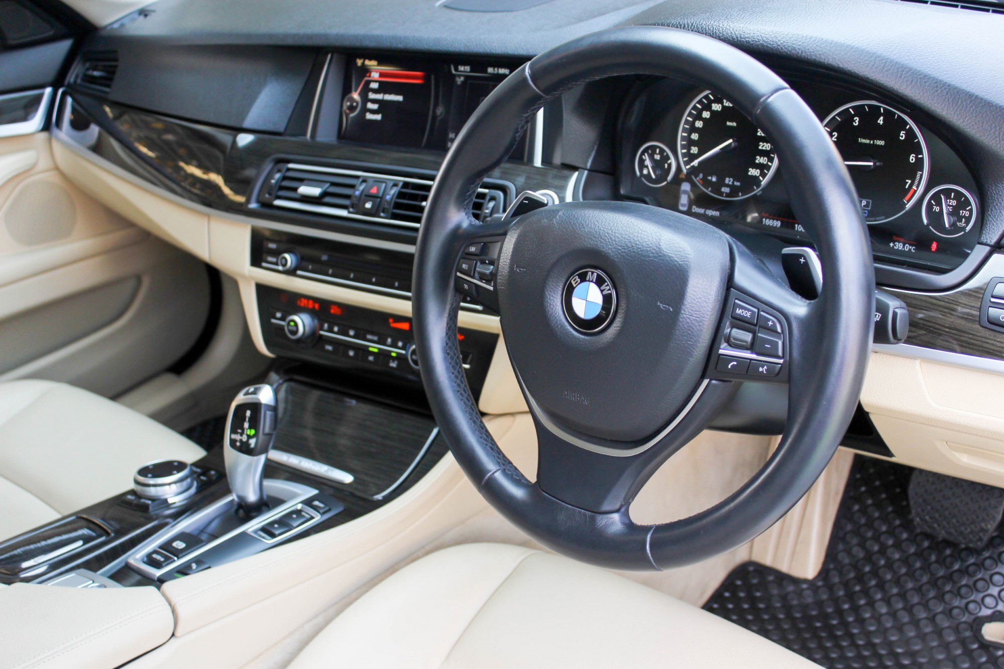 BMW 5 Series ACTIVE HYBRID 5 LUXURY 3.0 LCI ปี 2014 สีน้ำตาล