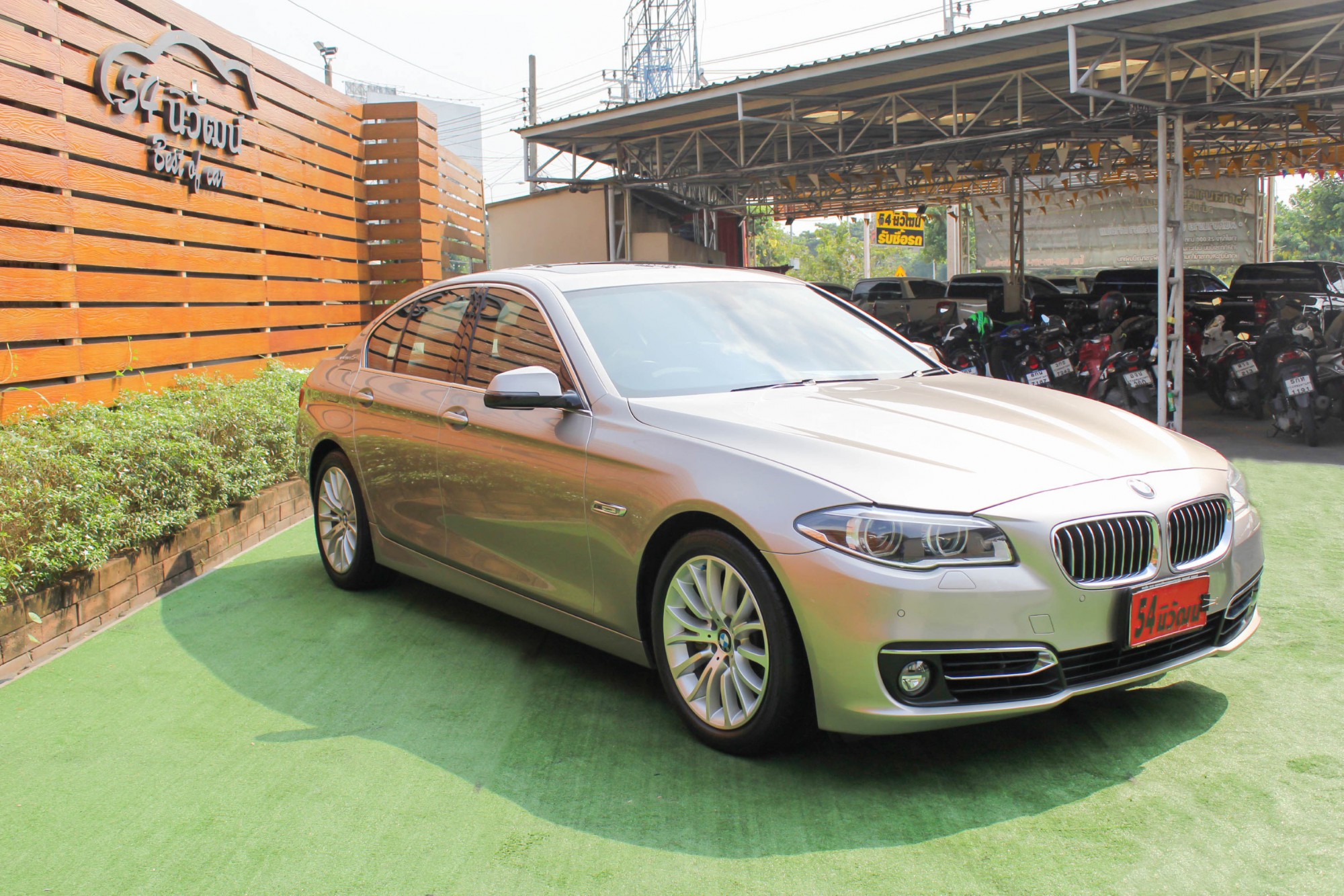 BMW 5 Series ACTIVE HYBRID 5 LUXURY 3.0 LCI ปี 2014 สีน้ำตาล