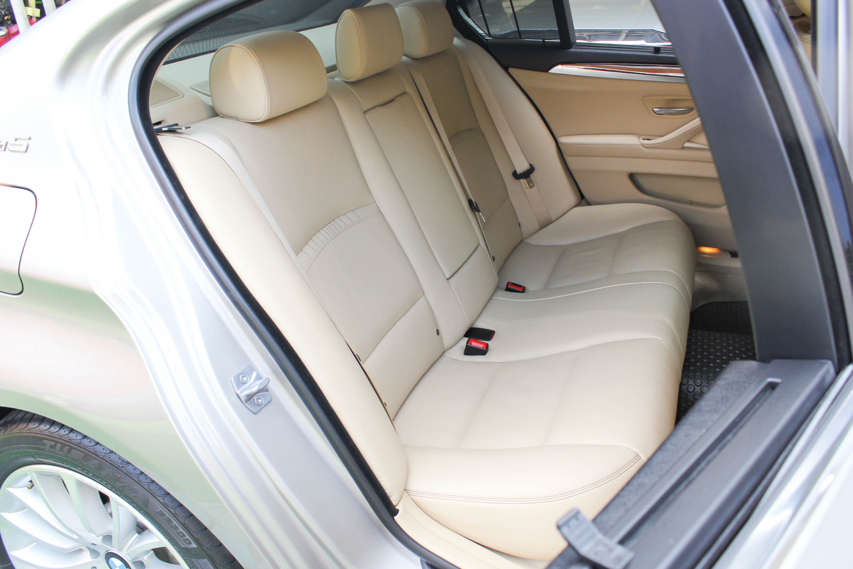 BMW 5 Series ACTIVE HYBRID 5 LUXURY 3.0 LCI ปี 2014 สีน้ำตาล (รูปที่ 14)