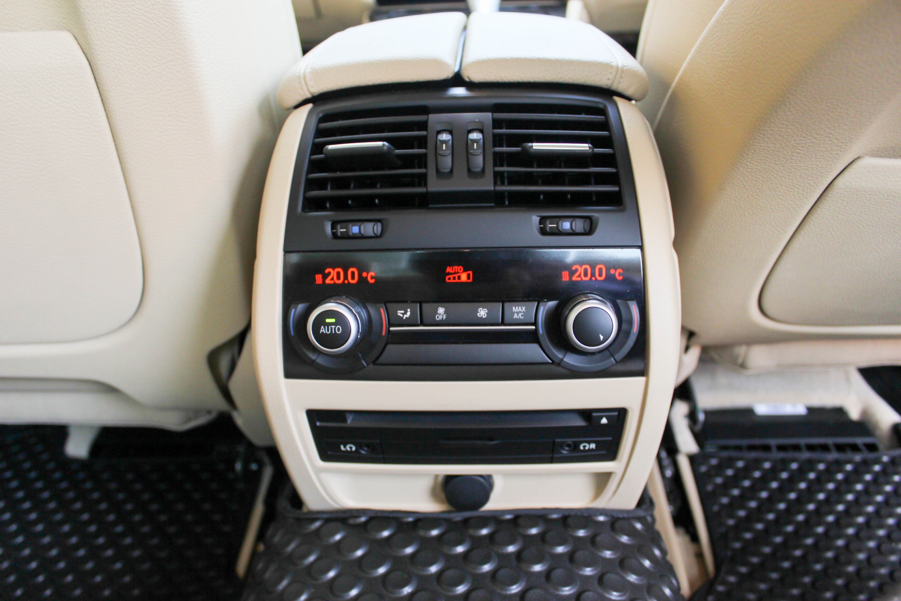 BMW 5 Series ACTIVE HYBRID 5 LUXURY 3.0 LCI ปี 2014 สีน้ำตาล (รูปที่ 16)
