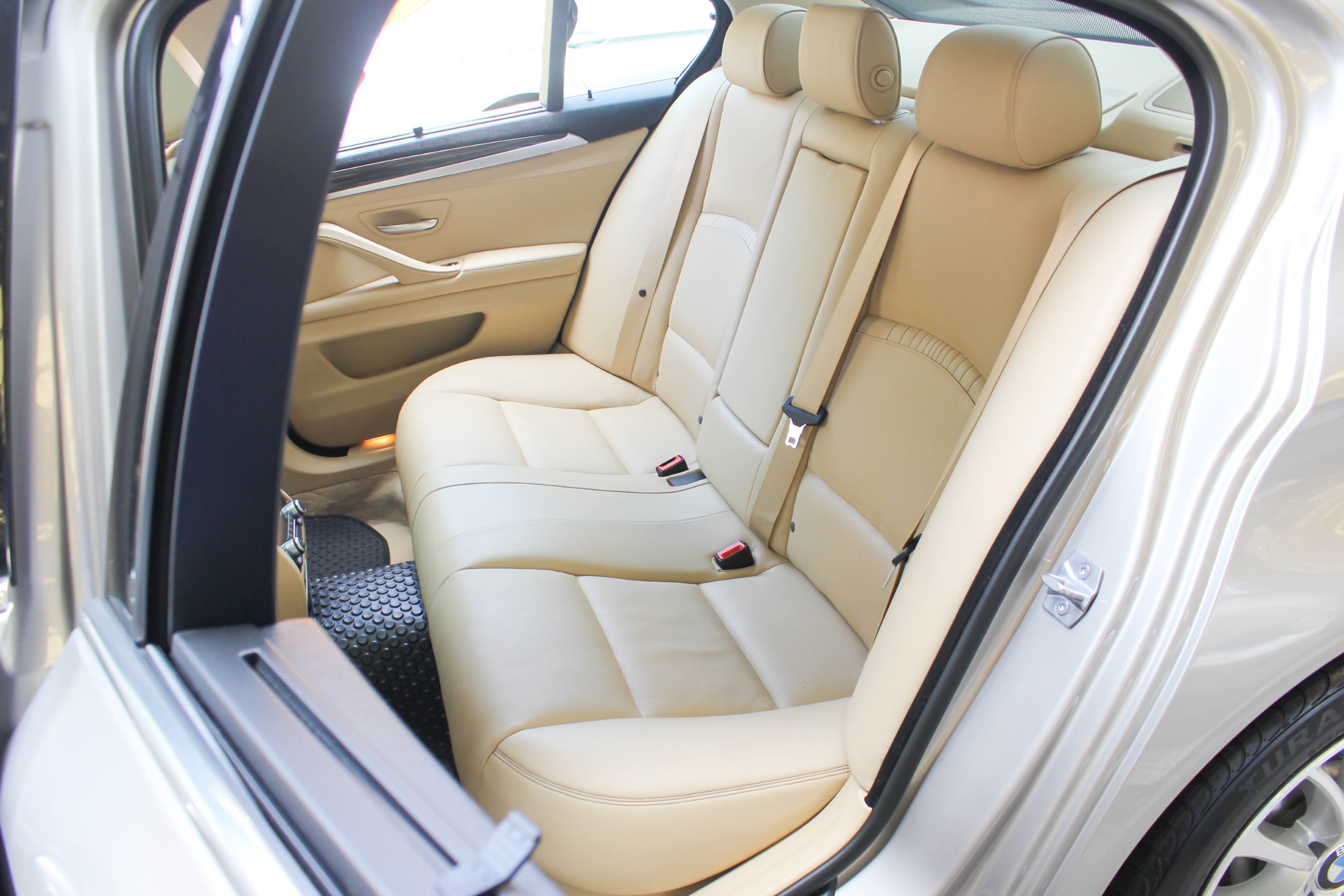 BMW 5 Series ACTIVE HYBRID 5 LUXURY 3.0 LCI ปี 2014 สีน้ำตาล (รูปที่ 15)