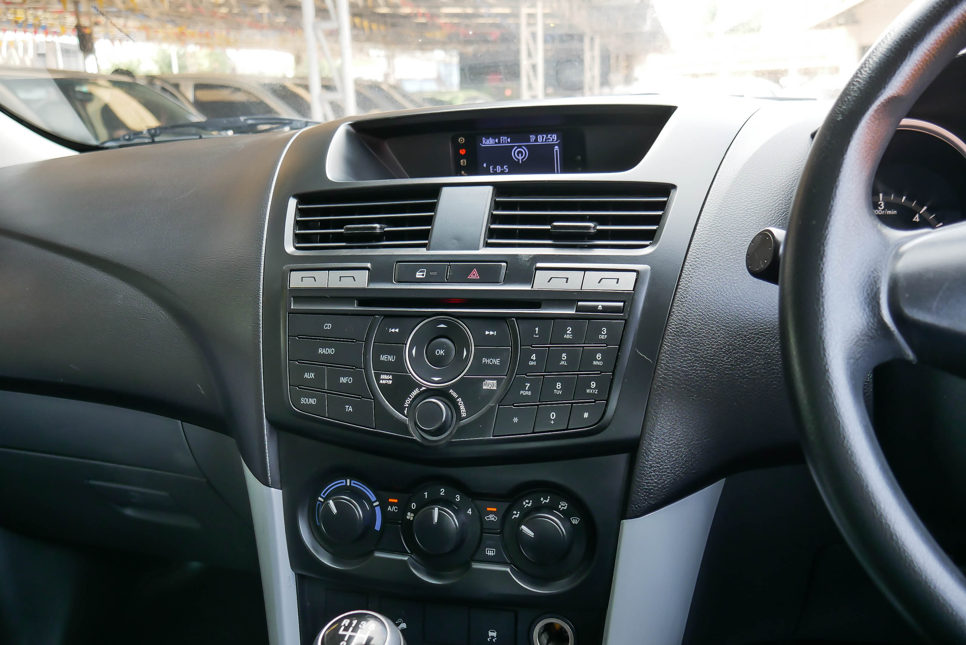 2013 MAZDA BT-50 PRO DOUBLECAB 3.2 4×4 MT ปี 2013 สีขาว (รูปที่ 15)