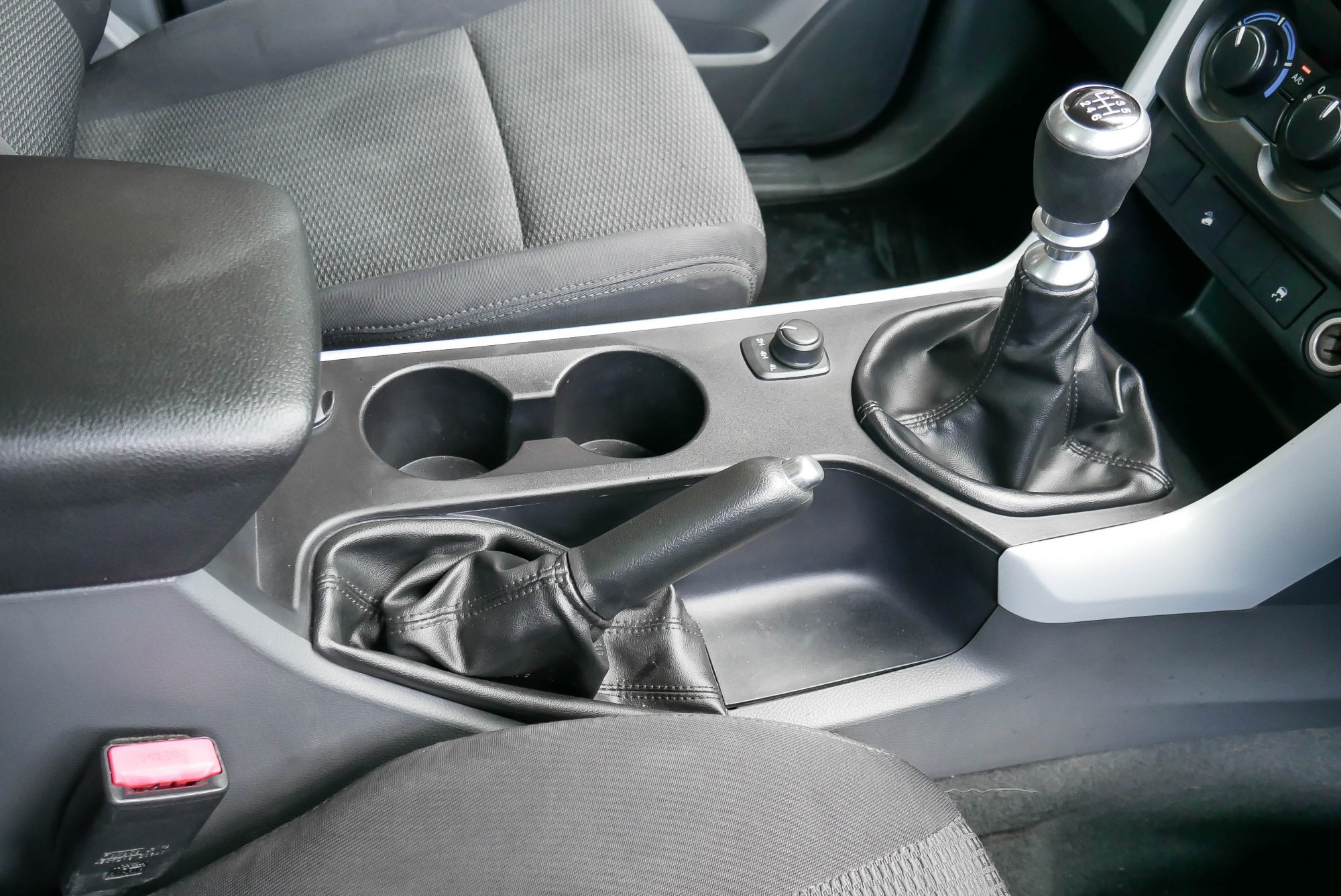2013 MAZDA BT-50 PRO DOUBLECAB 3.2 4×4 MT ปี 2013 สีขาว (รูปที่ 19)