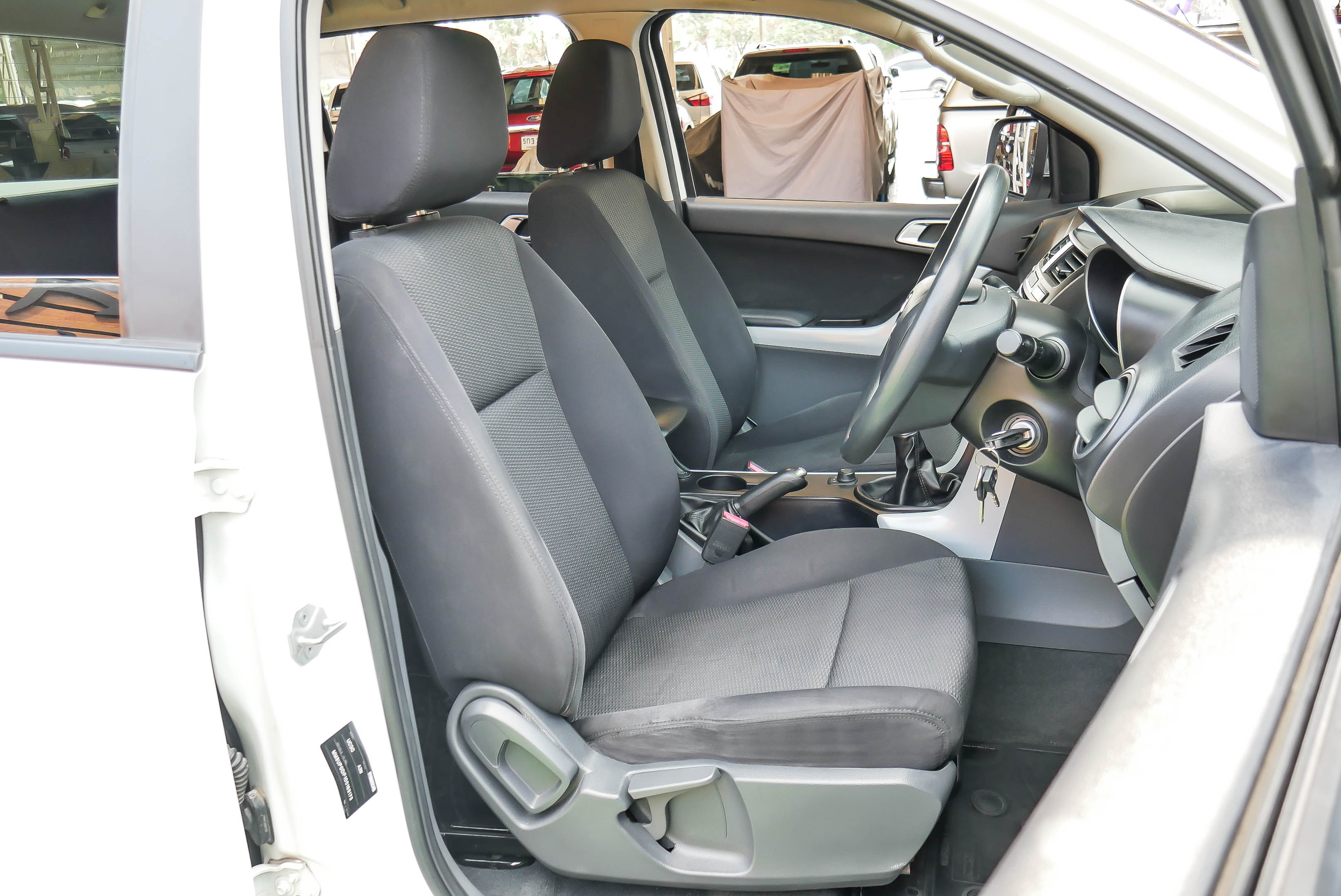 2013 MAZDA BT-50 PRO DOUBLECAB 3.2 4×4 MT ปี 2013 สีขาว (รูปที่ 23)