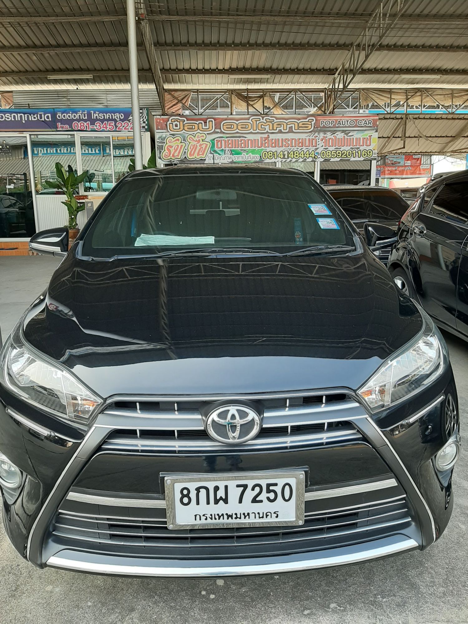 Toyota Yaris ปี 2013 สีดำ (รูปที่ 2)