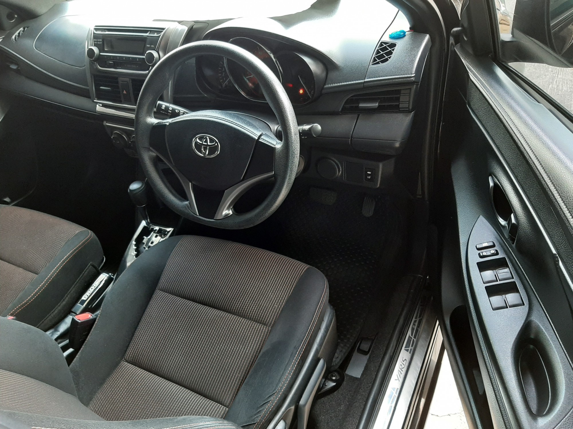 Toyota Yaris ปี 2013 สีดำ