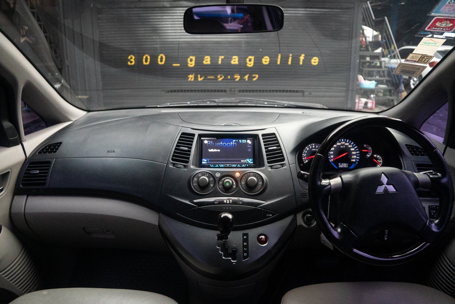 Mitsubishi Space Wagon ปี 2007 สีเงิน (รูปที่ 9)