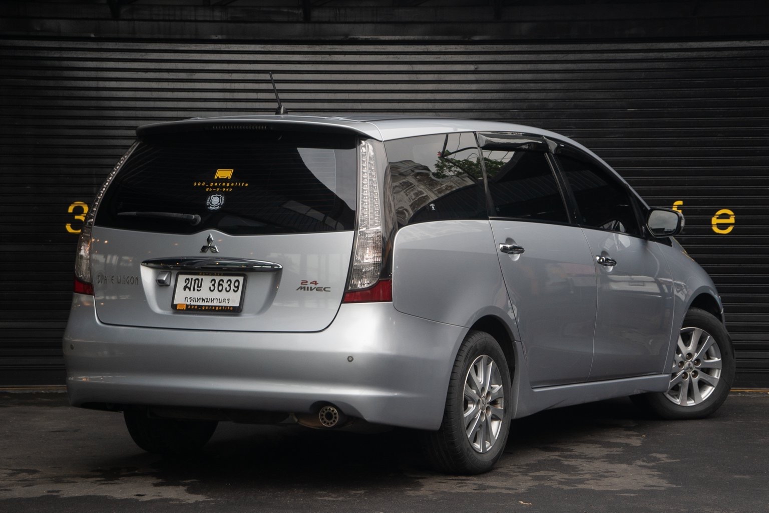 Mitsubishi Space Wagon ปี 2007 สีเงิน (รูปที่ 2)