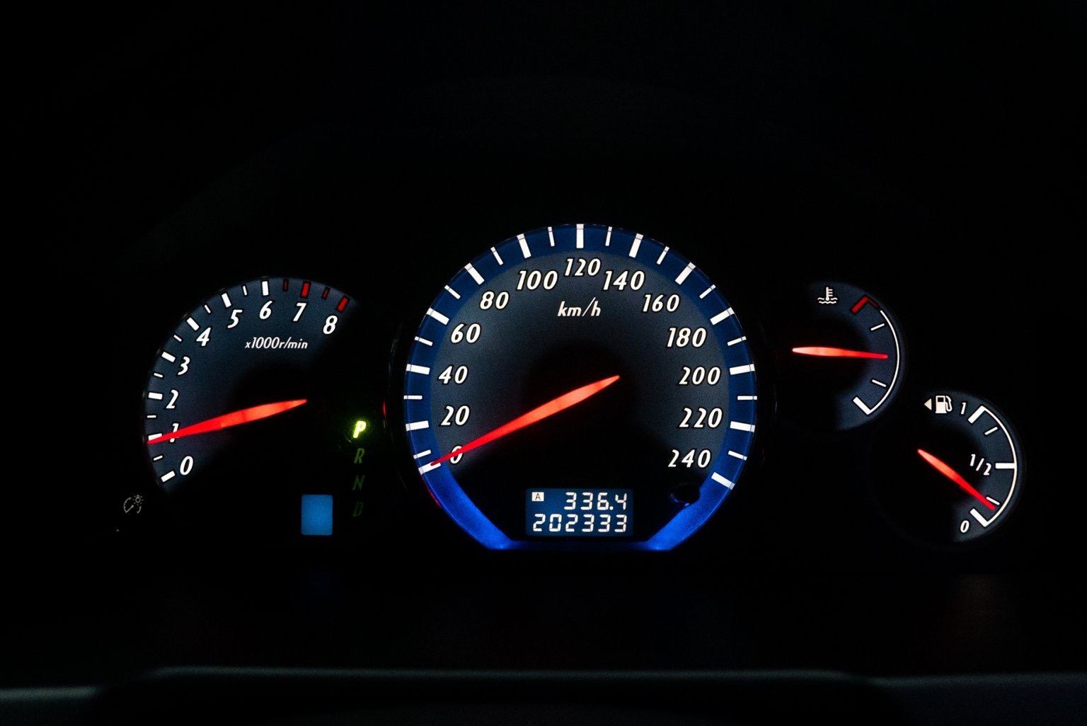 Mitsubishi Space Wagon ปี 2007 สีเงิน (รูปที่ 5)