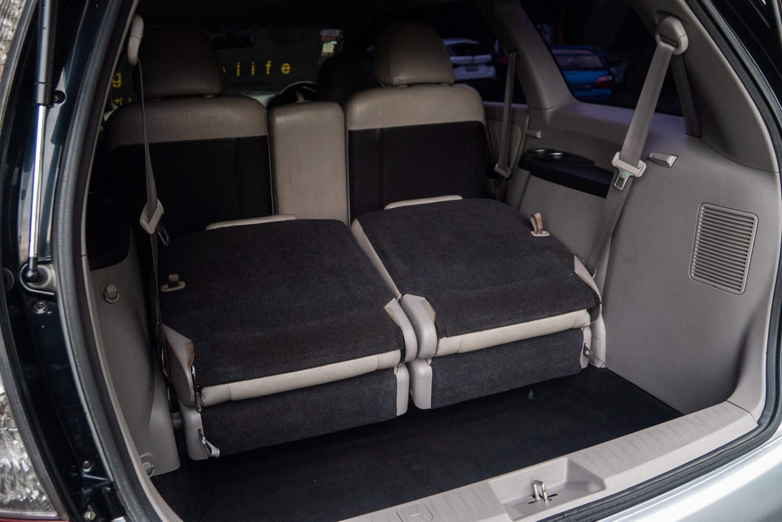 Mitsubishi Space Wagon ปี 2007 สีเงิน (รูปที่ 14)