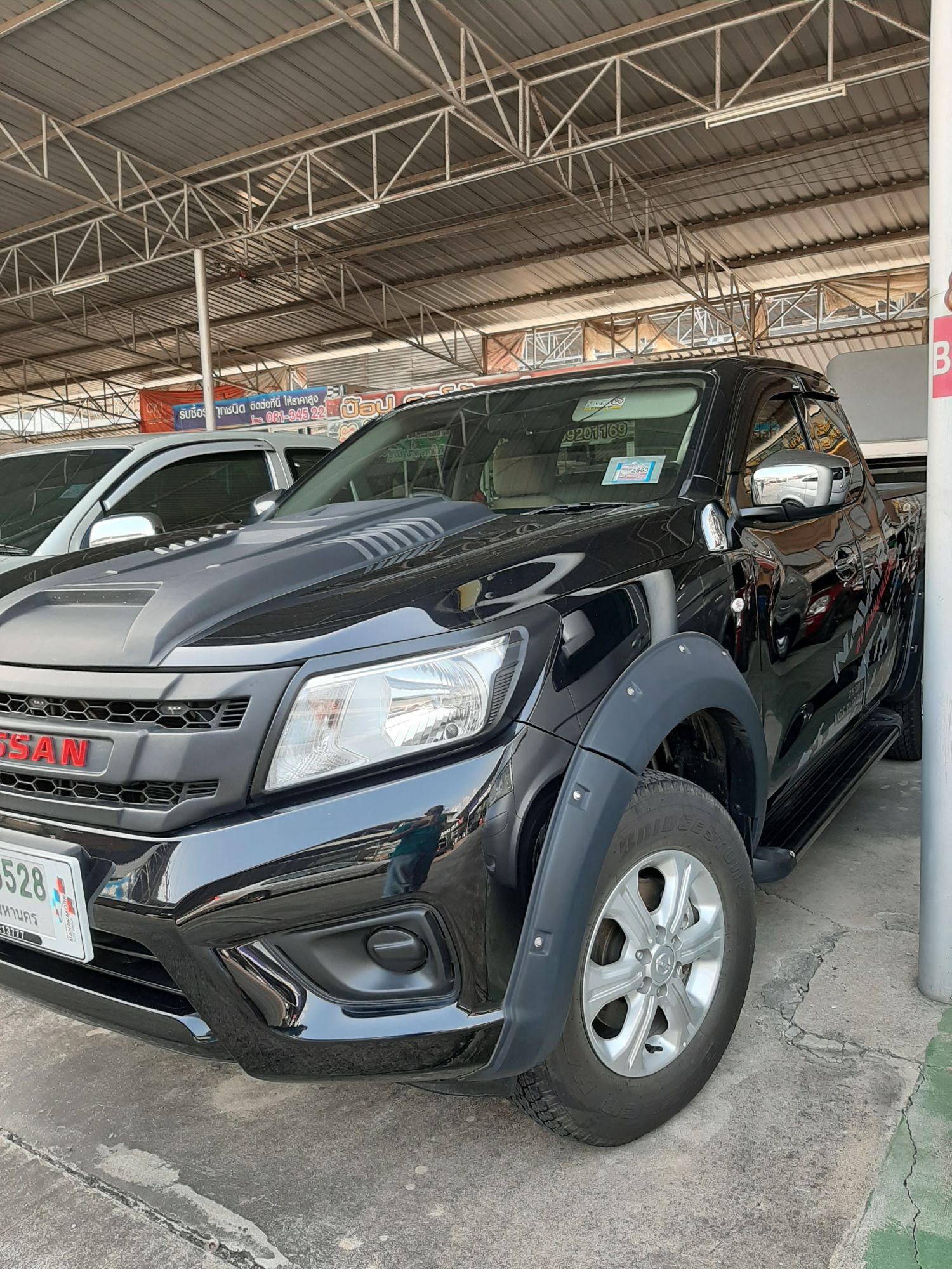 Nissan Np300 ปี 2019 สีดำ (รูปที่ 3)