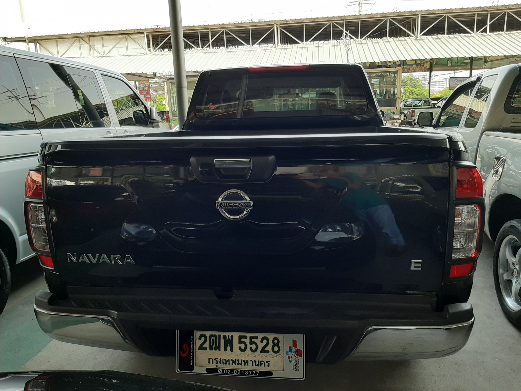 Nissan Np300 ปี 2019 สีดำ (รูปที่ 5)