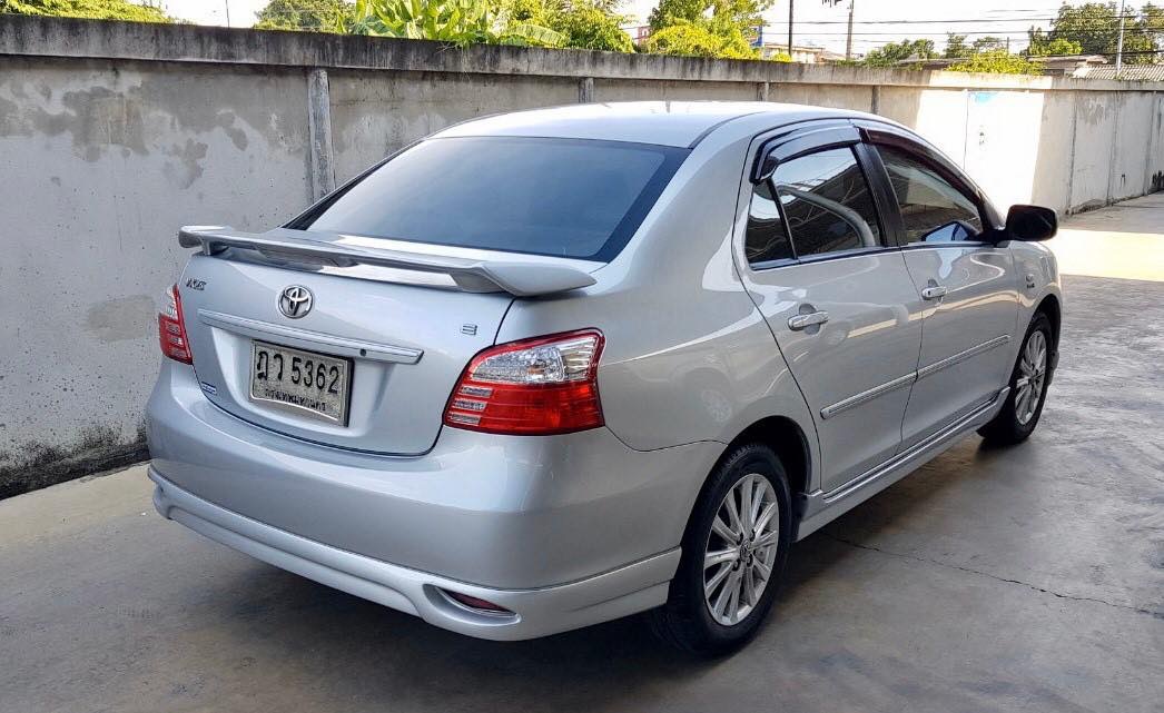 Toyota Vios ปี 2010 สีเงิน