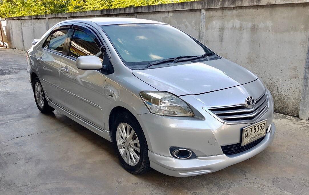 Toyota Vios ปี 2010 สีเงิน