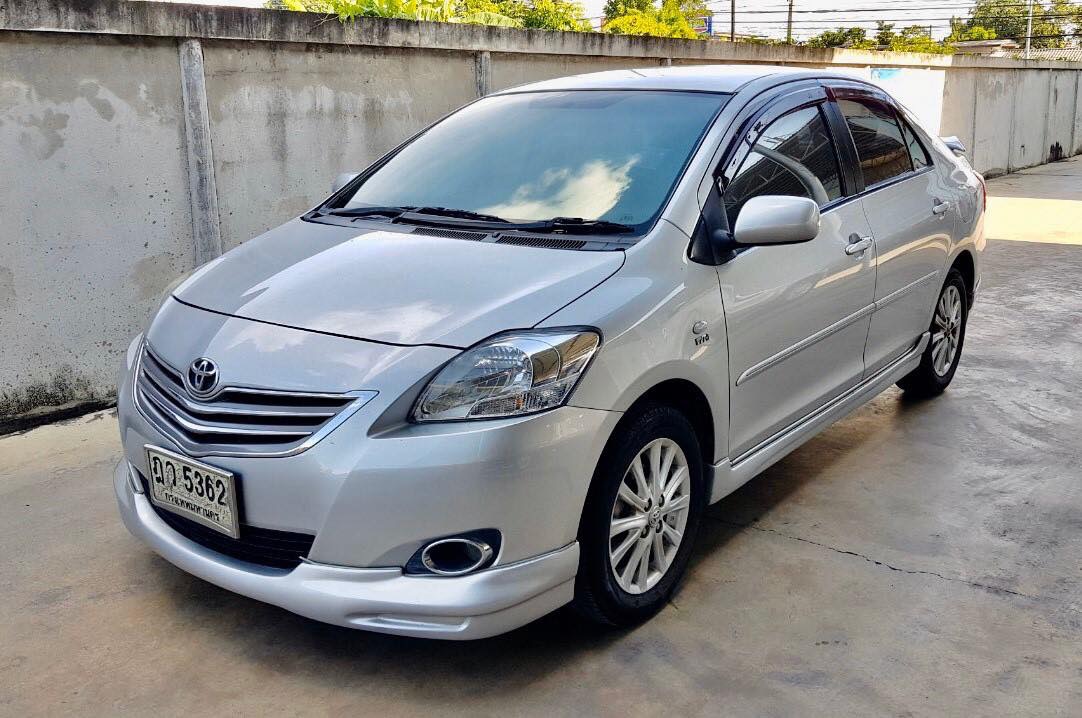 Toyota Vios ปี 2010 สีเงิน