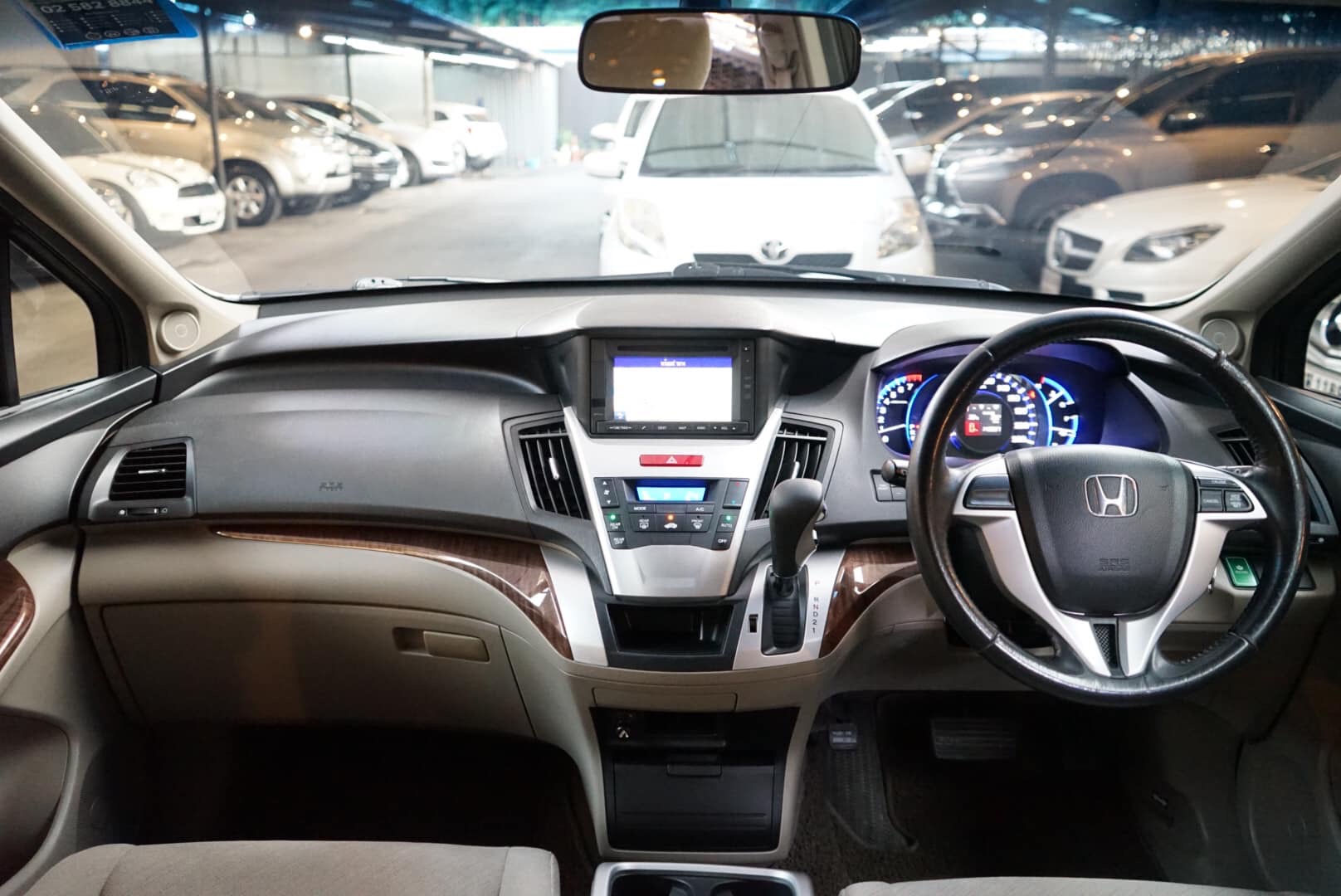 Honda Odyssey ปี 2013 สีขาว (รูปที่ 17)