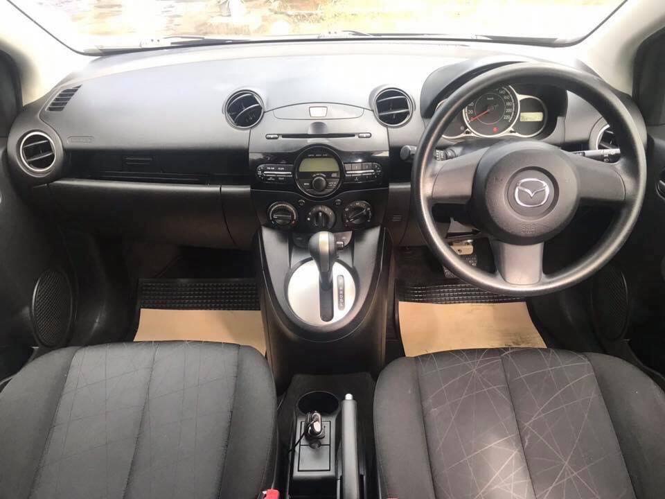 Mazda 2 Sports (5 ประตู) ปี 2013 สีดำ (รูปที่ 6)