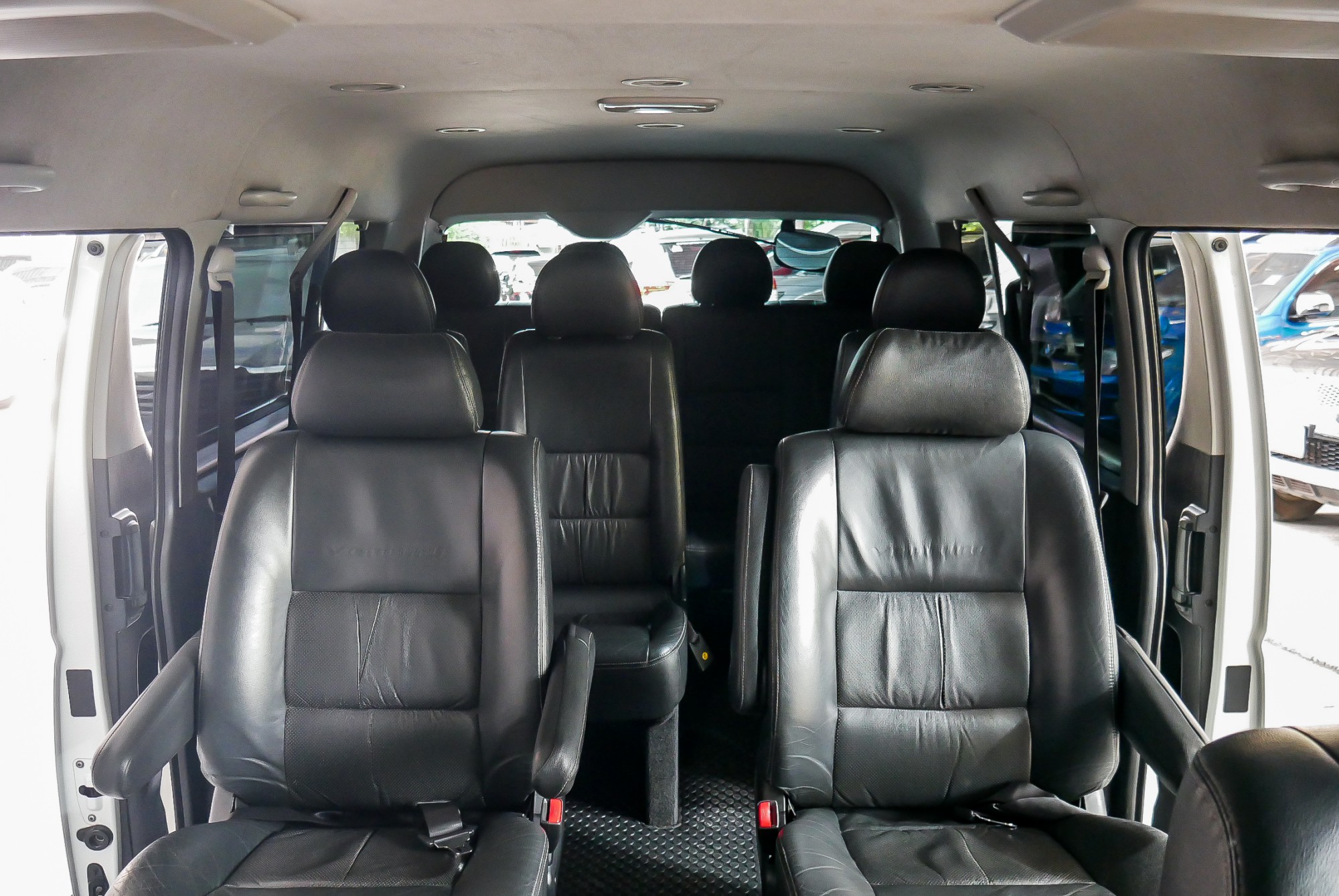 TOYOTA VENTURY 3.0 G ปี 2015 สีขาว (รูปที่ 13)