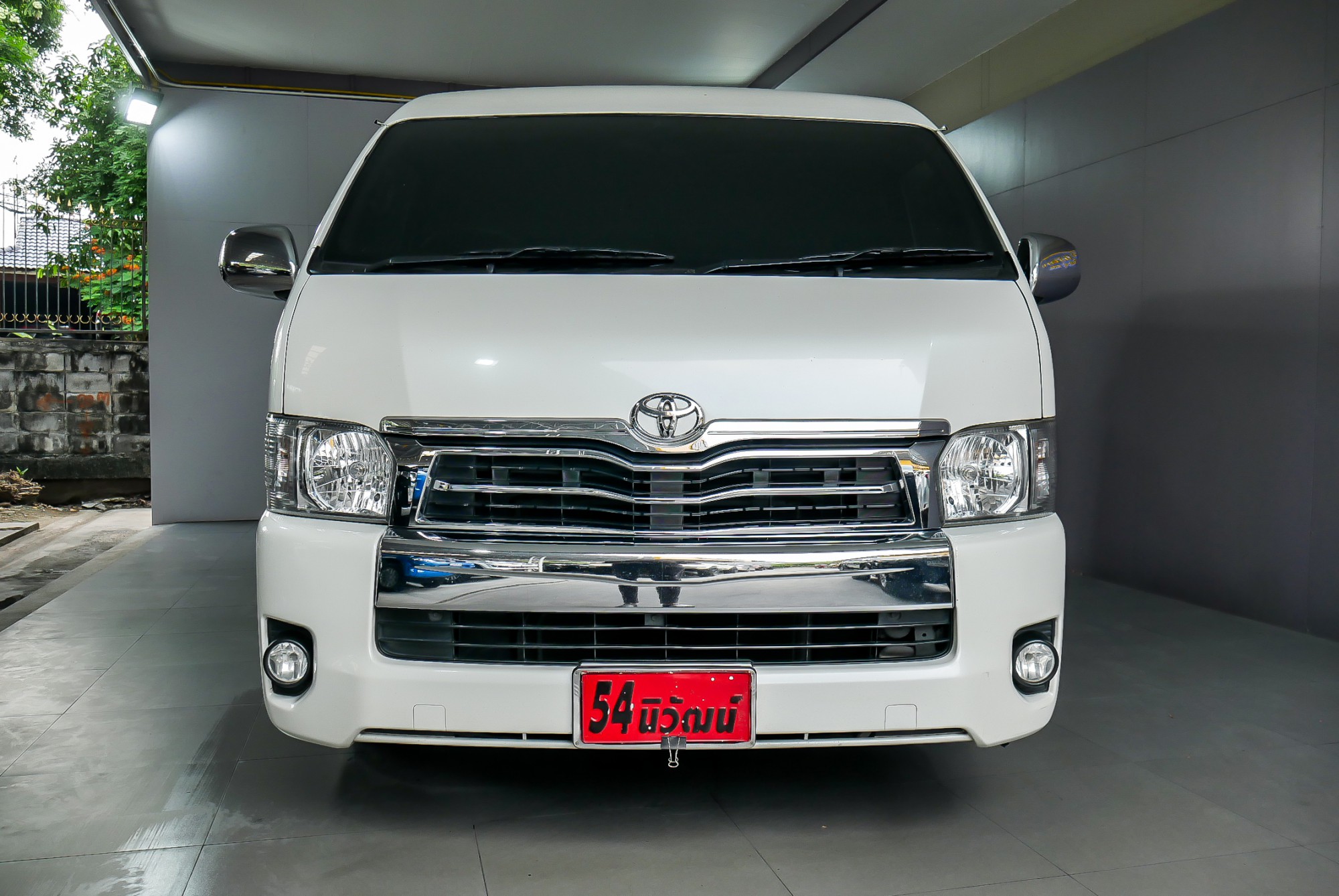 TOYOTA VENTURY 3.0 G ปี 2015 สีขาว