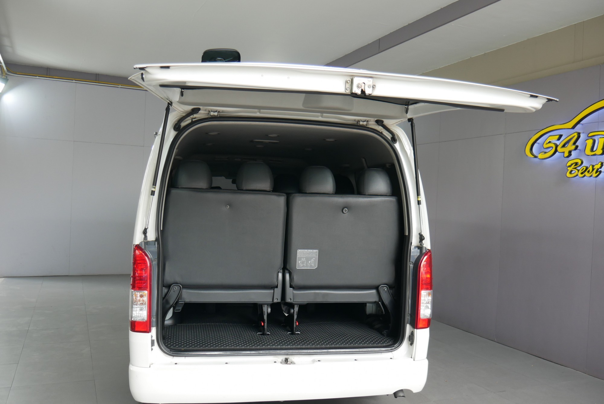 TOYOTA VENTURY 3.0 G ปี 2015 สีขาว (รูปที่ 17)