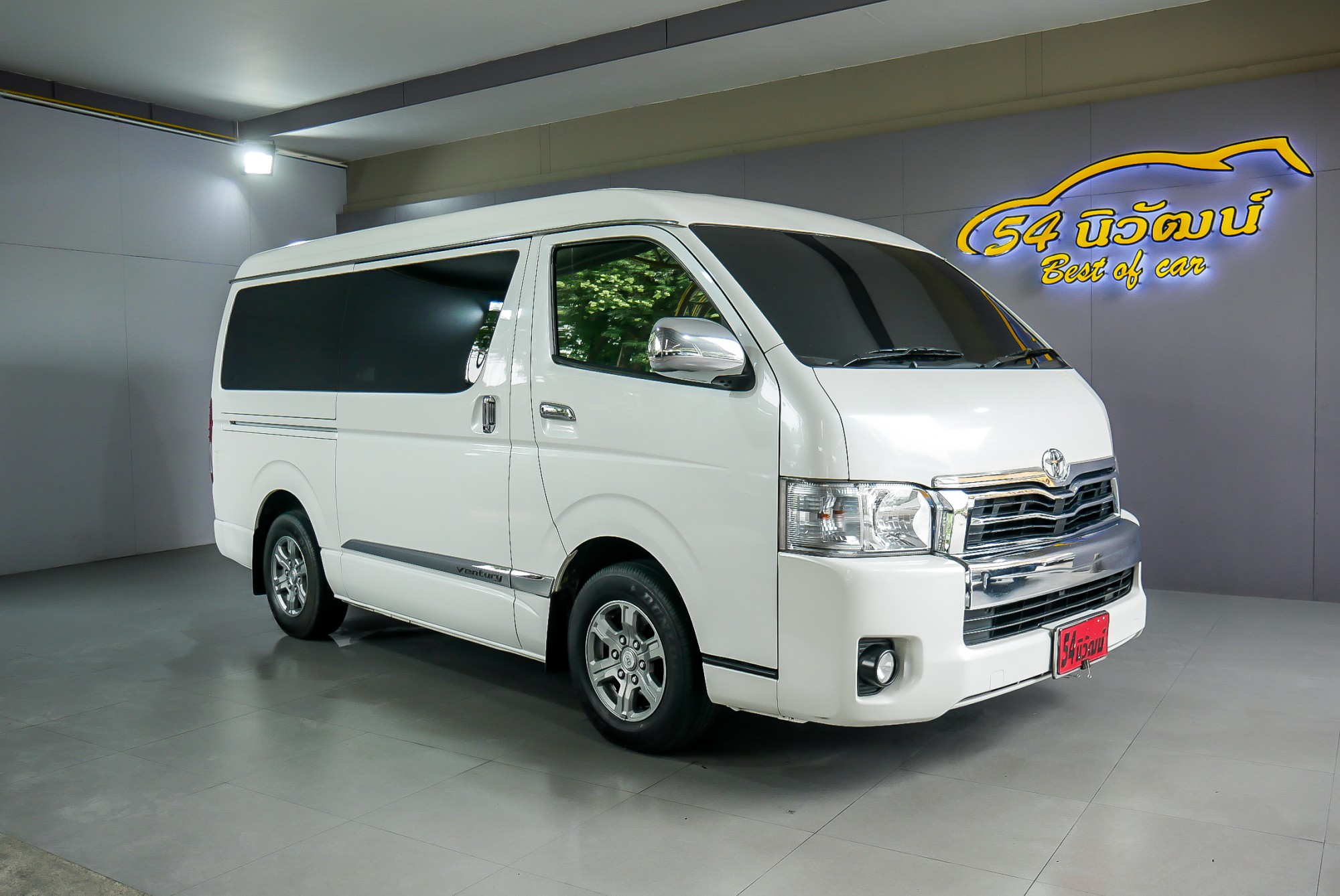 TOYOTA VENTURY 3.0 G ปี 2015 สีขาว