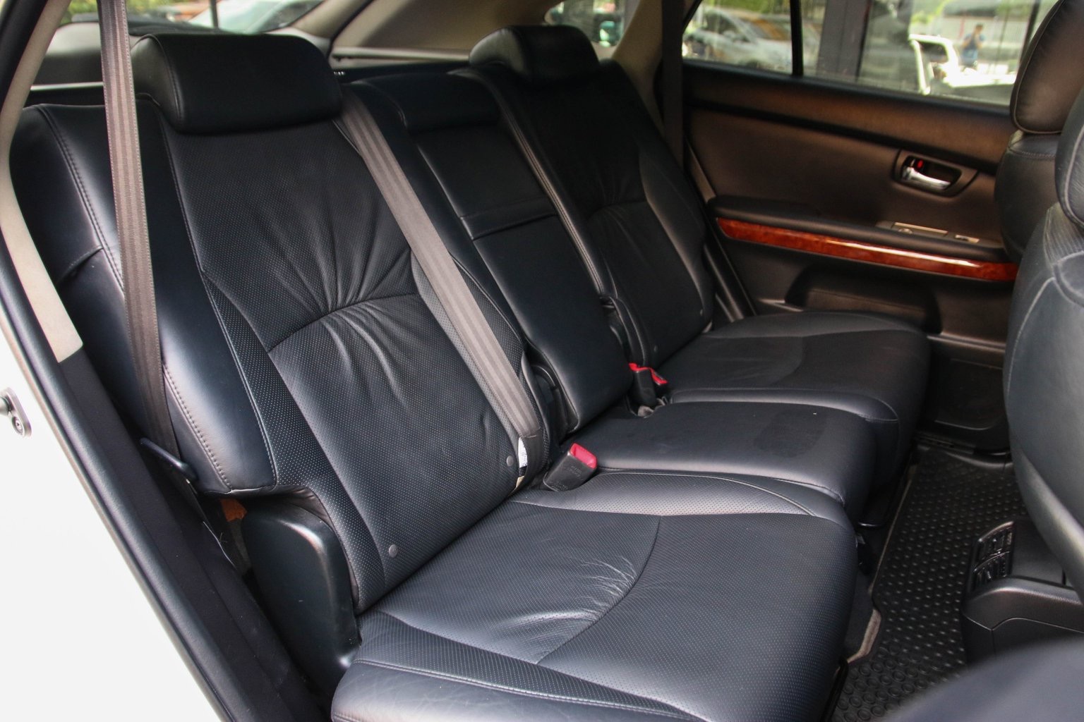 Toyota Harrier ปี 2008 สีขาว (รูปที่ 11)