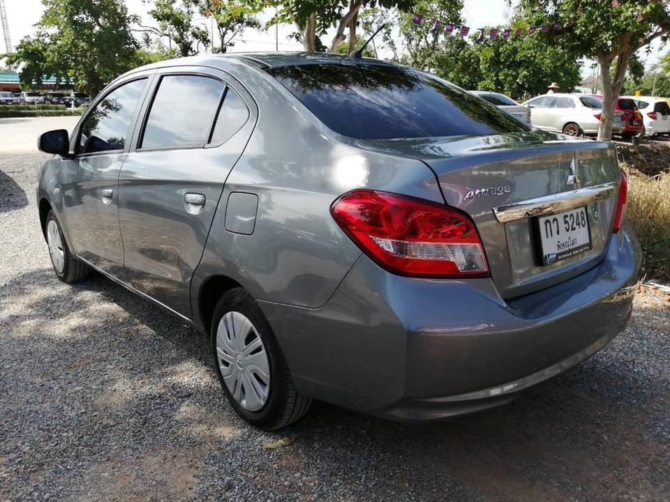 Mitsubishi Attrage ปี 2018 สีเทา (รูปที่ 4)