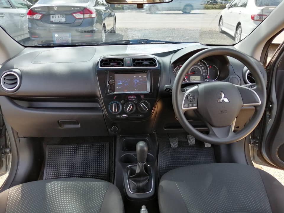 Mitsubishi Attrage ปี 2018 สีเทา (รูปที่ 9)