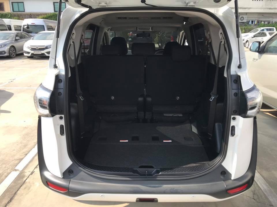 Toyota Sienta ปี 2017 สีขาว (รูปที่ 10)