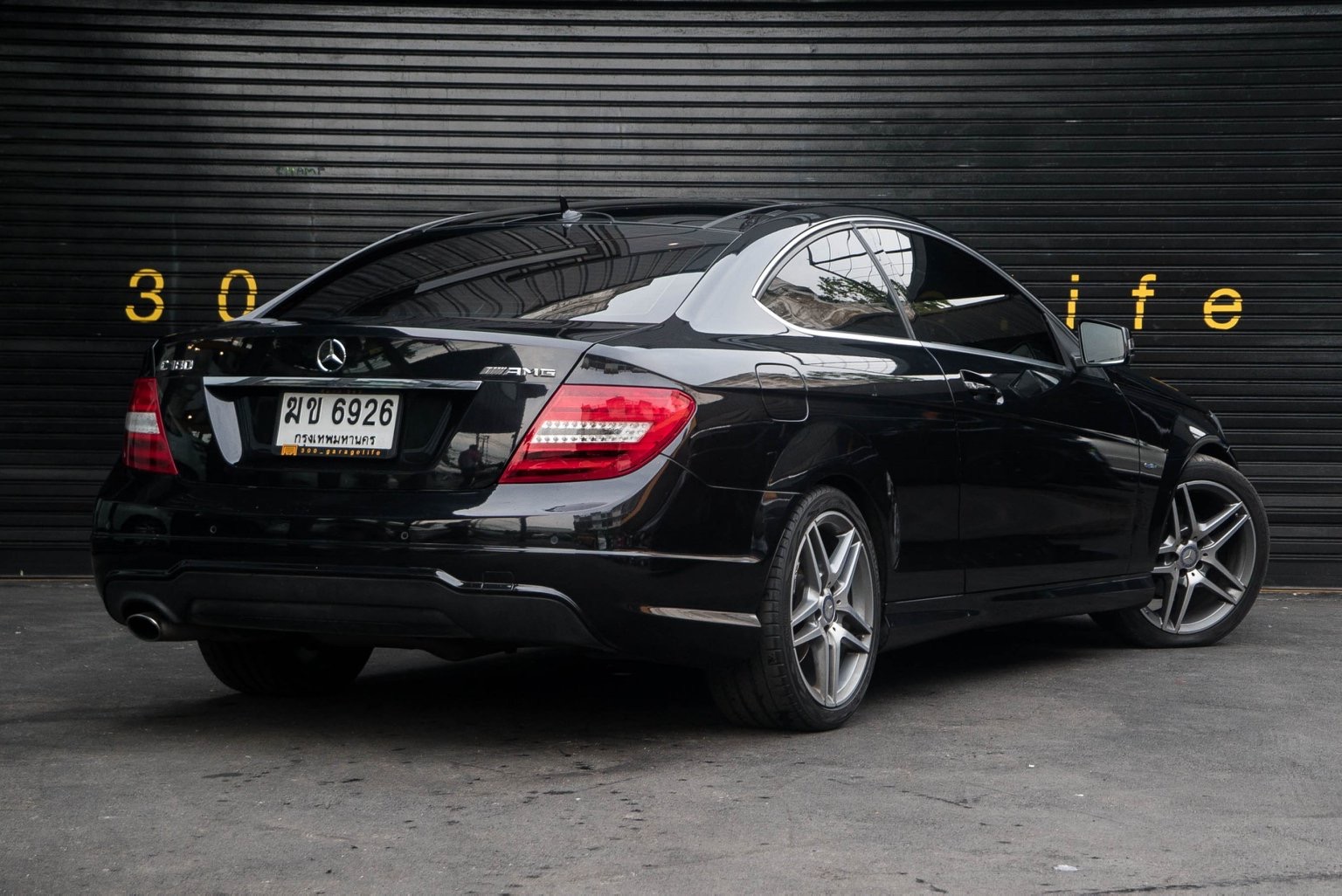 Mercedes-Benz C-Class W204 C180 ปี 2012 สีดำ
