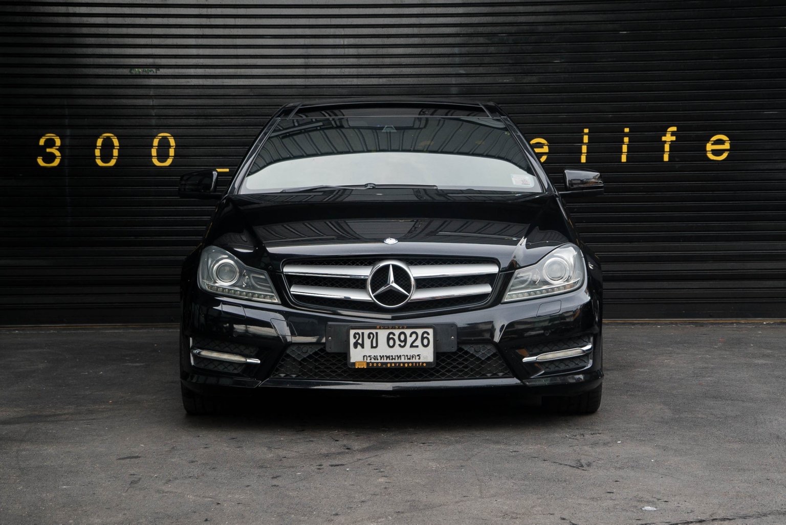 Mercedes-Benz C-Class W204 C180 ปี 2012 สีดำ