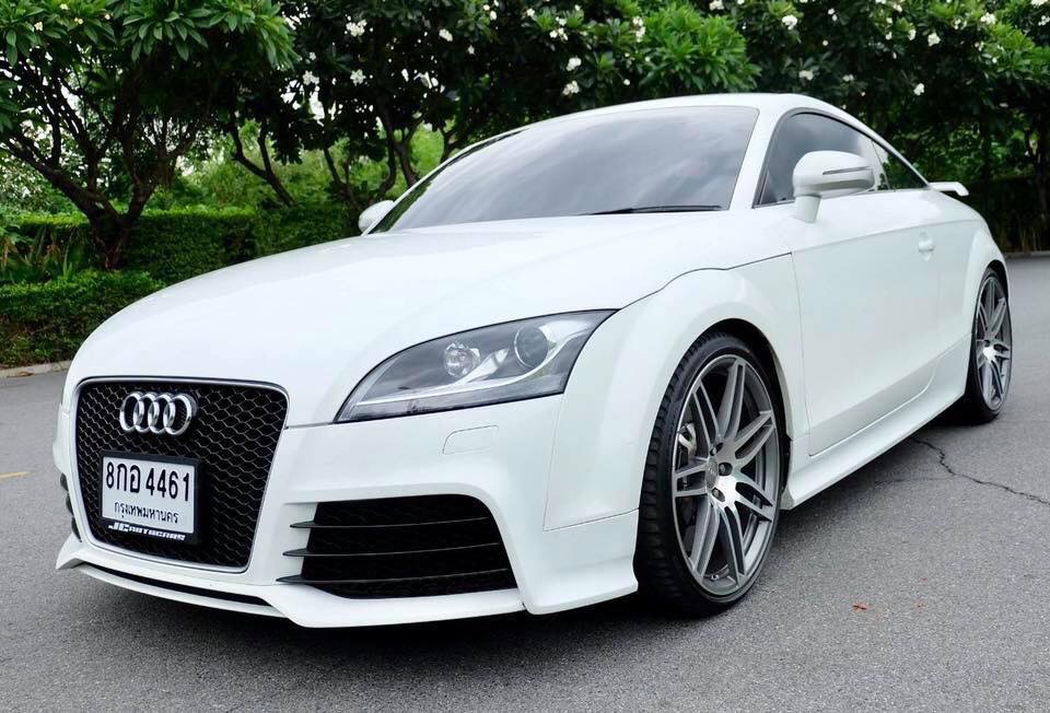 Audi TT RS สีขาว