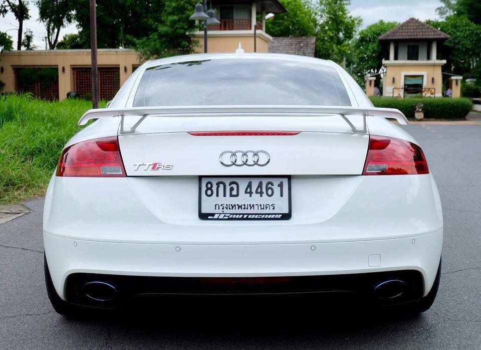 Audi TT RS สีขาว